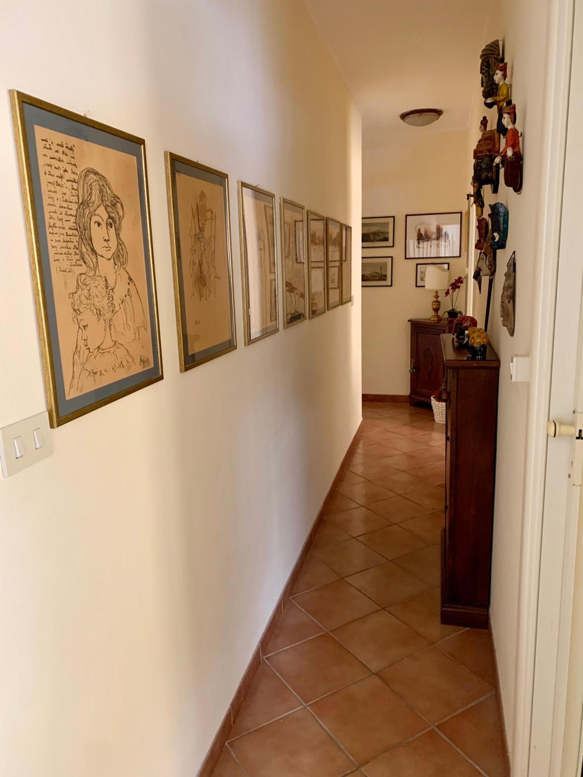 One-Bedroom Apartment - Photo 4