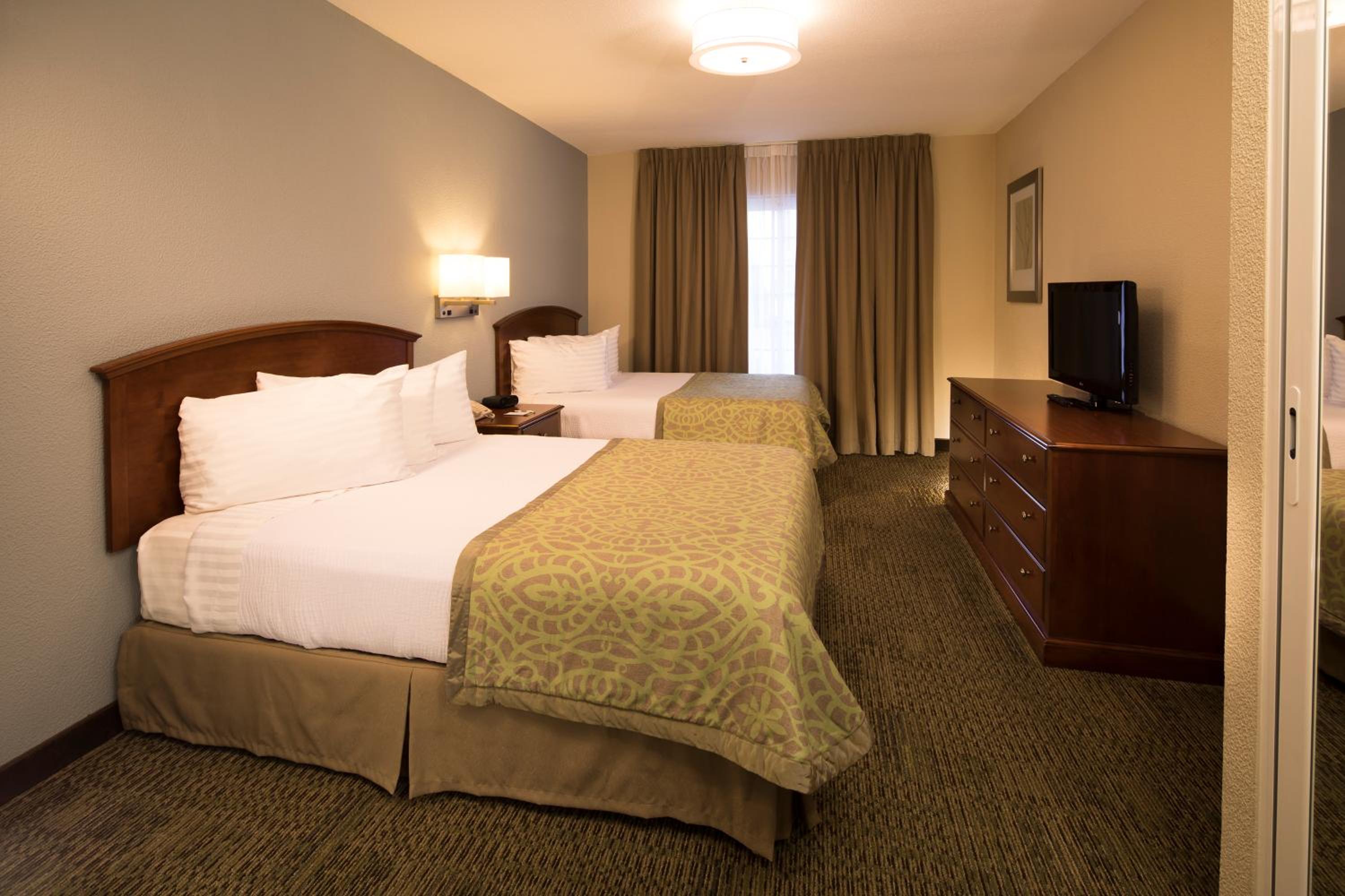 One-Bedroom Suite - Photo 1