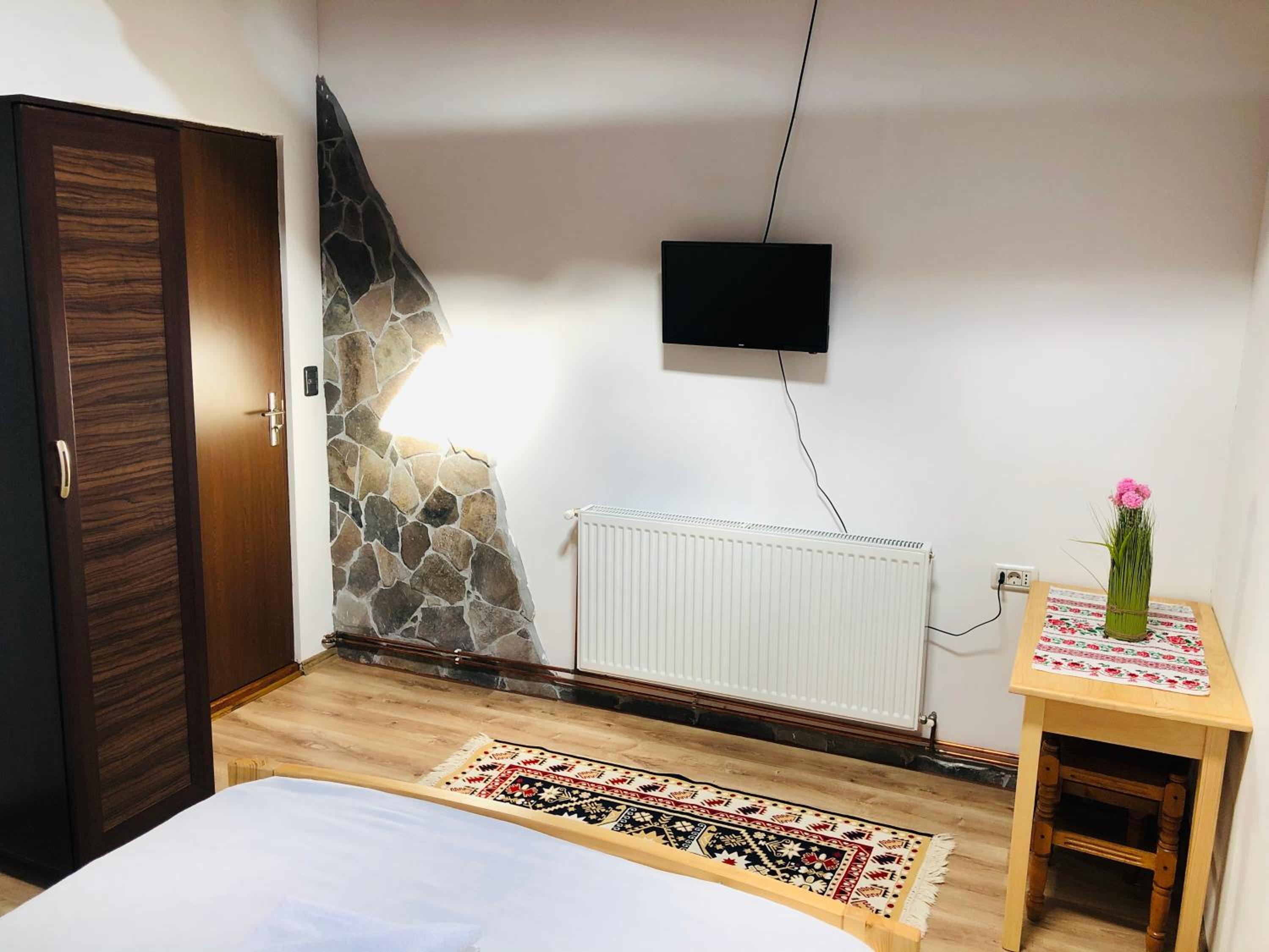 Double Room with Private Bathroom photo 2