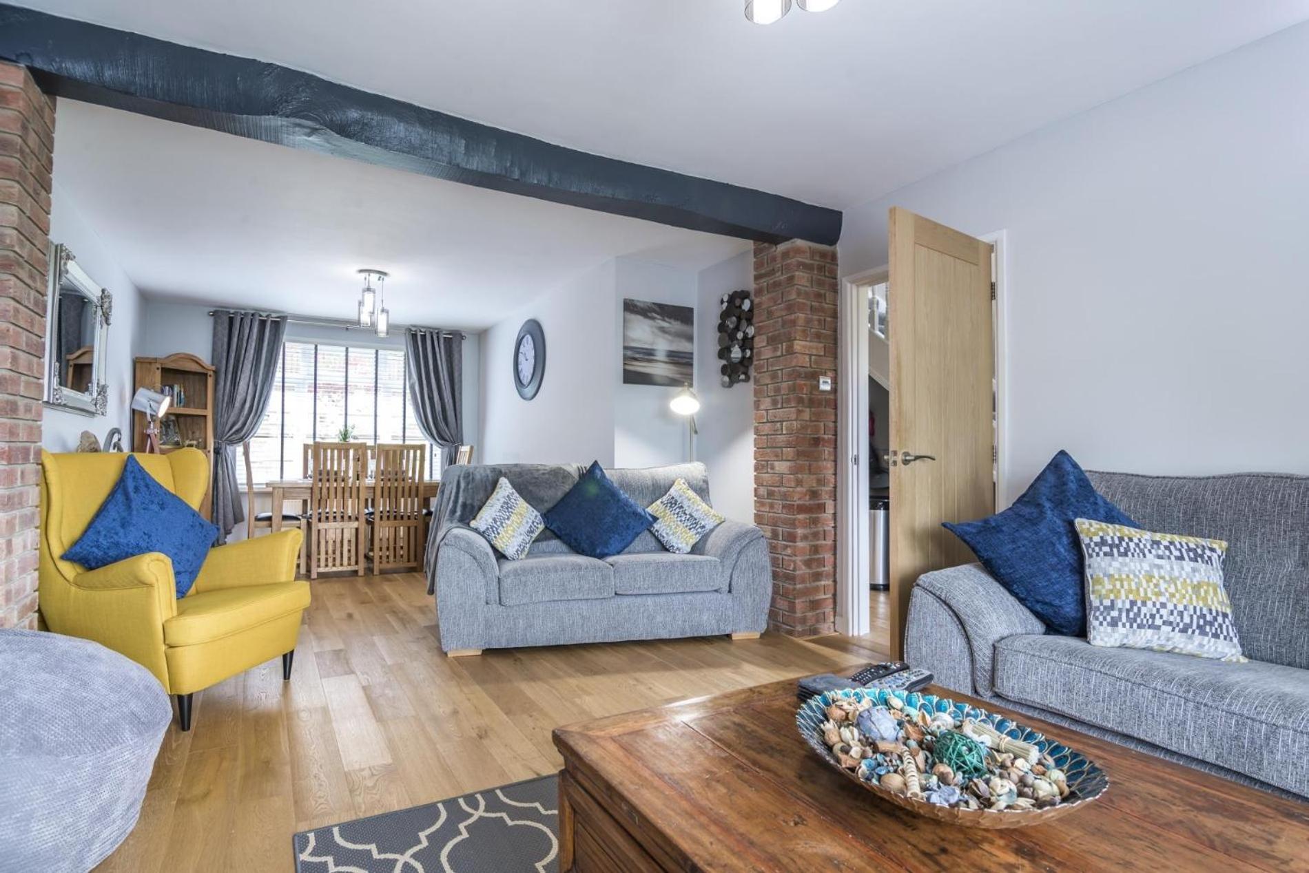 Four-Bedroom House photo 1