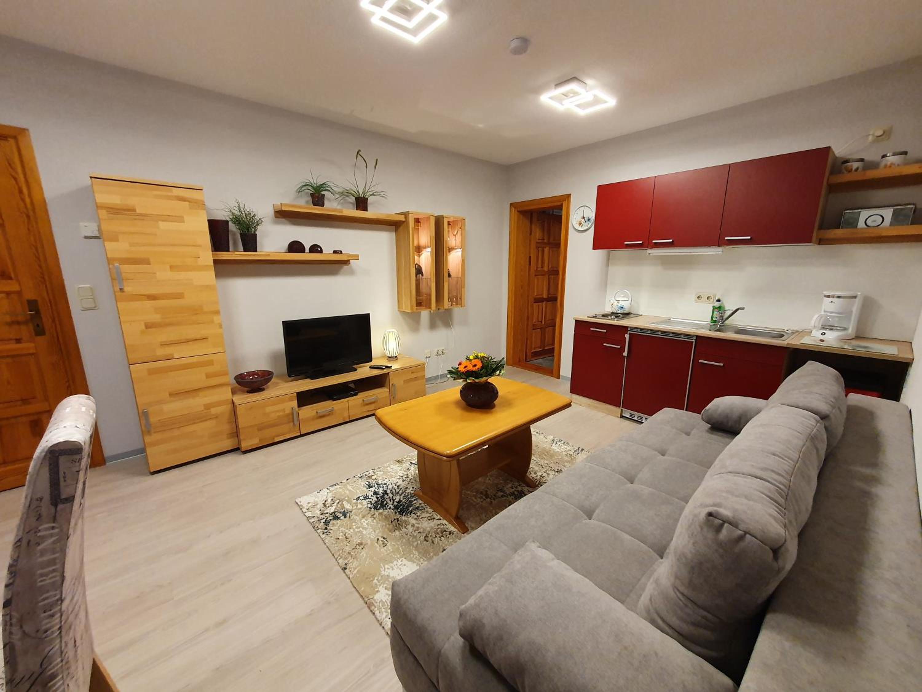 One-Bedroom Apartment photo 1