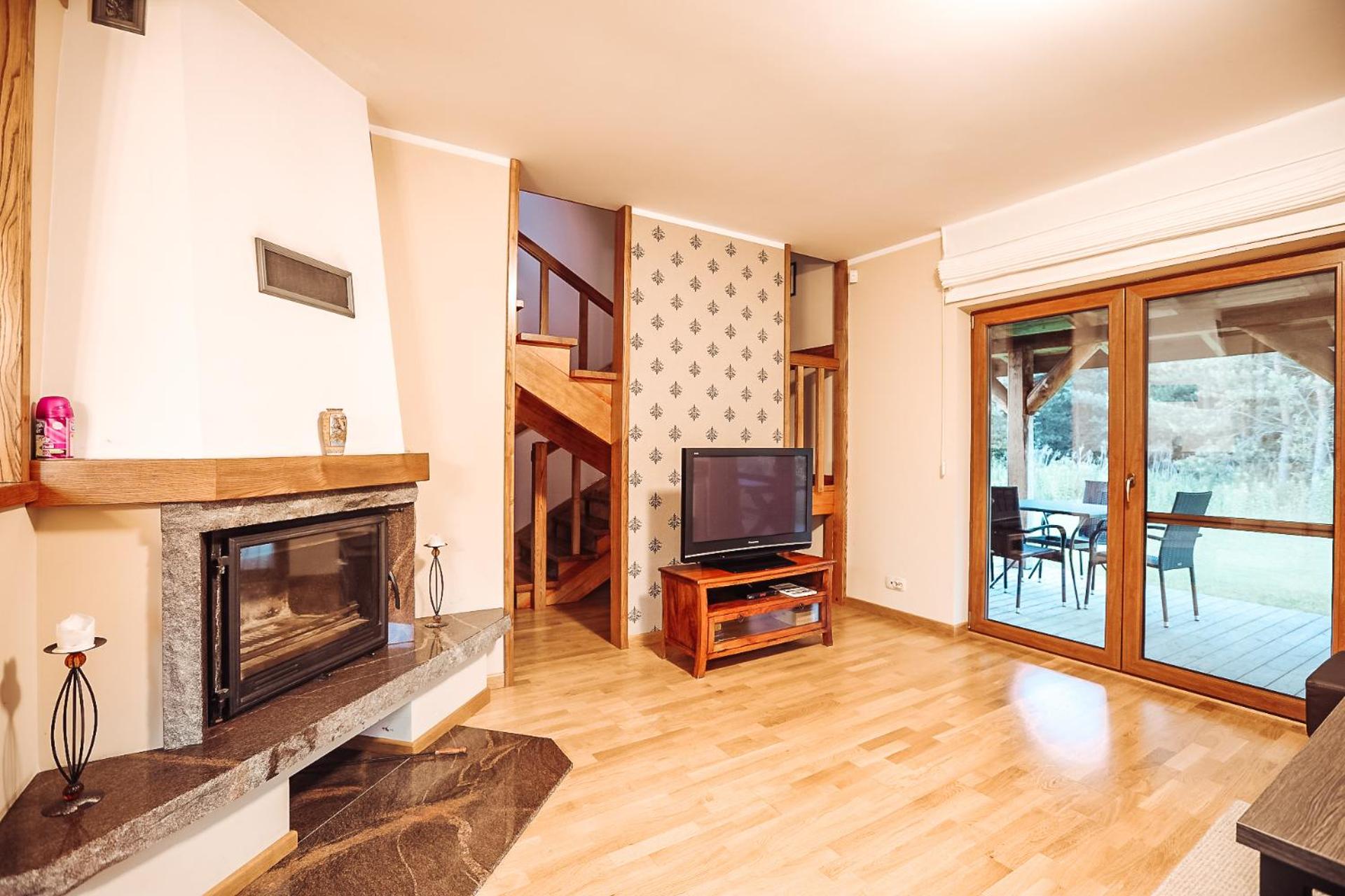 Chalet 1 photo 2