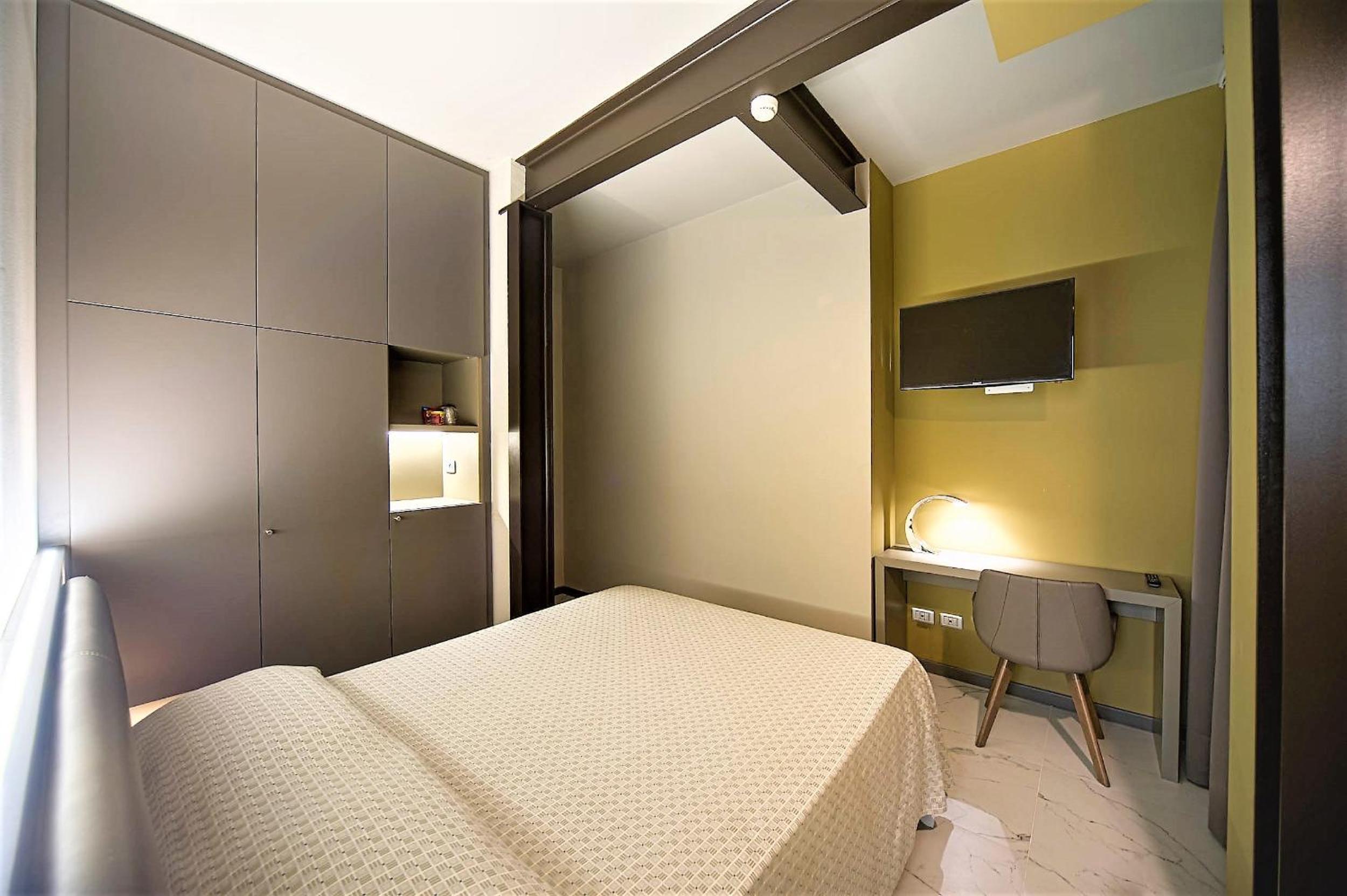 Double or Twin Room - Photo 3
