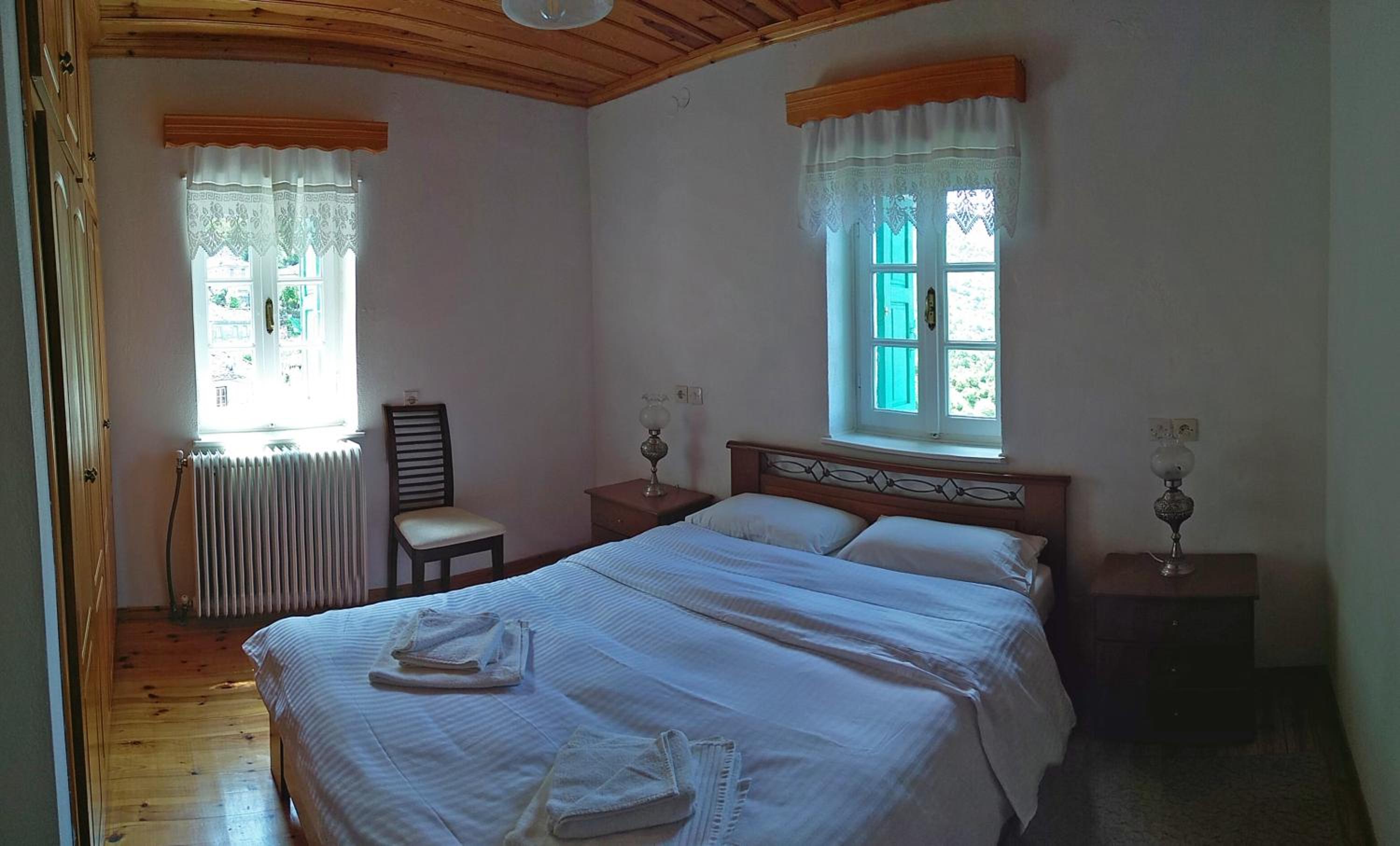 Two-Bedroom Apartment - Photo 9
