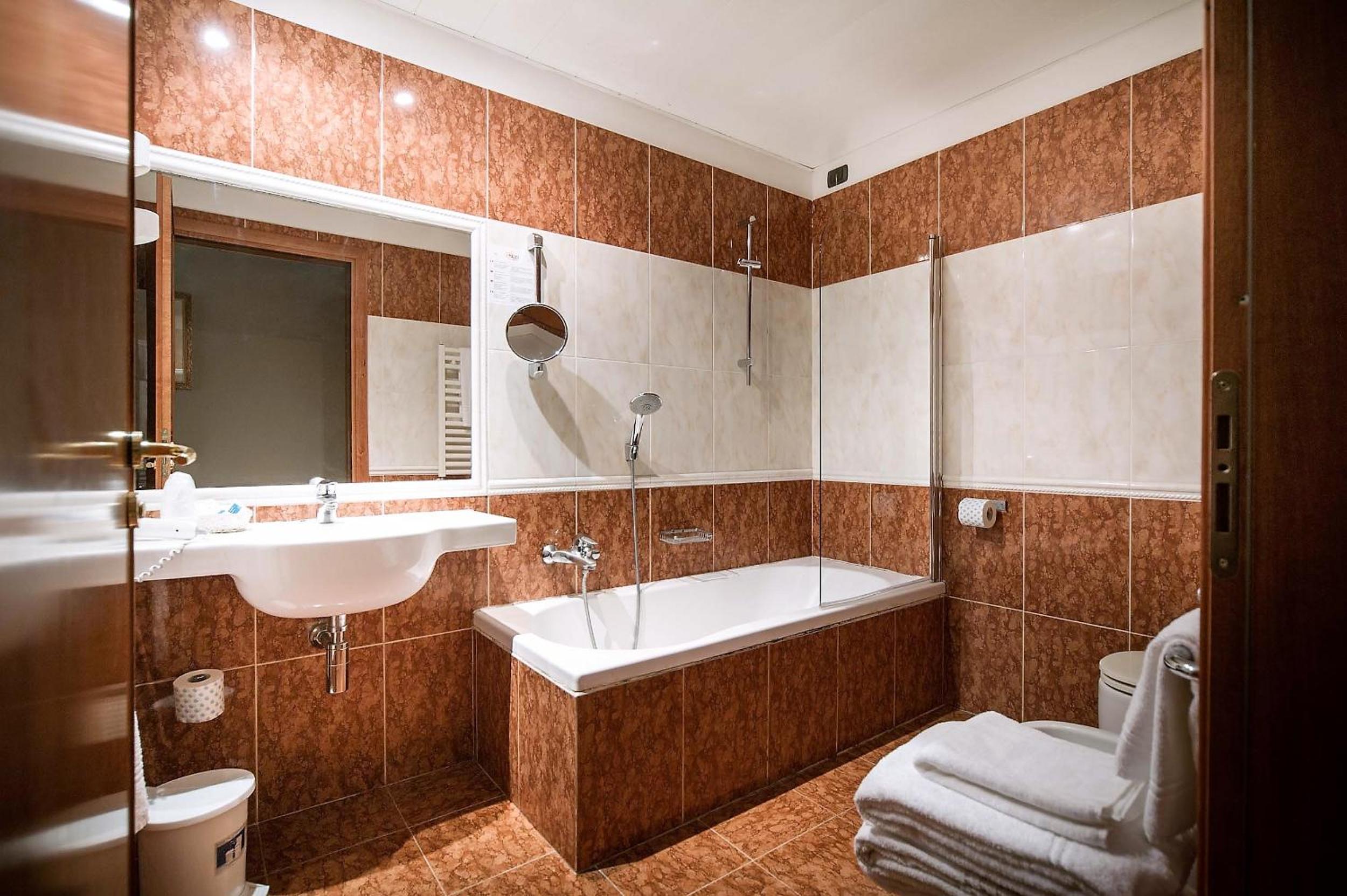 Quadruple Room - Photo 4