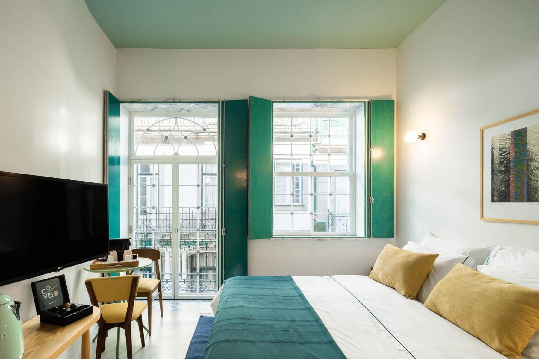 Superior Double or Twin Room with City View - Photo 5