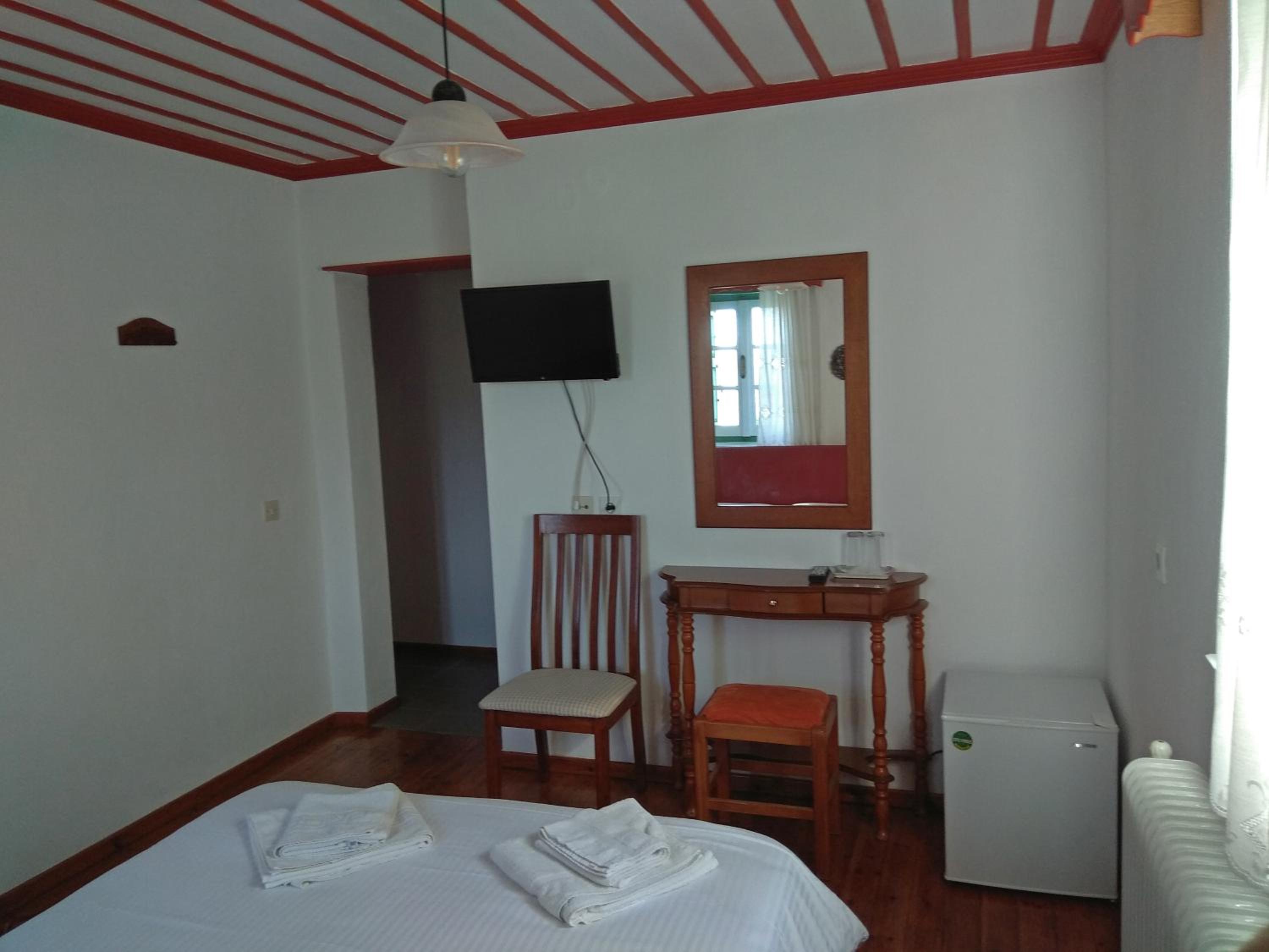Double Room with Mountain View - Photo 7