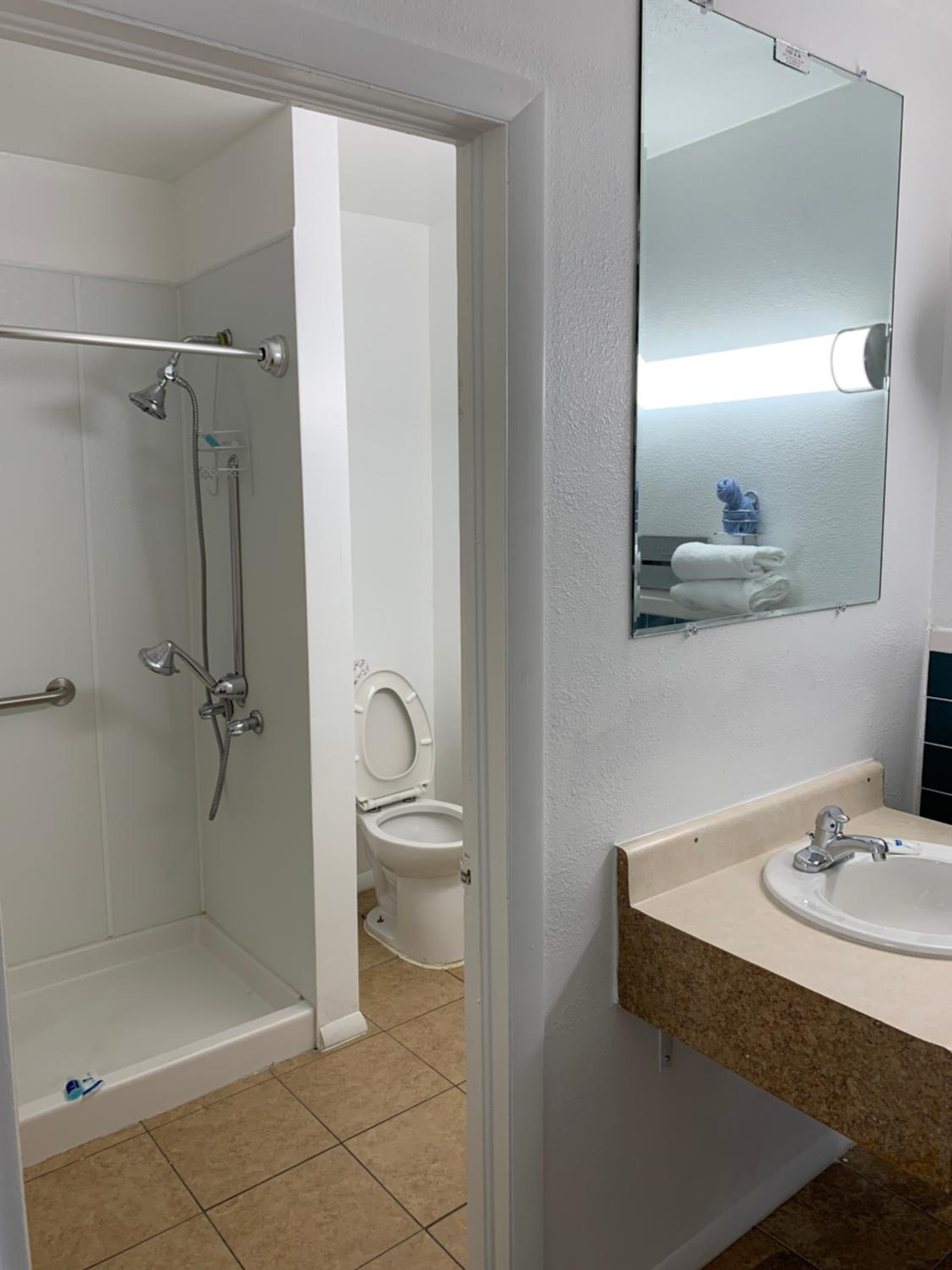 Deluxe Queen Room photo 2