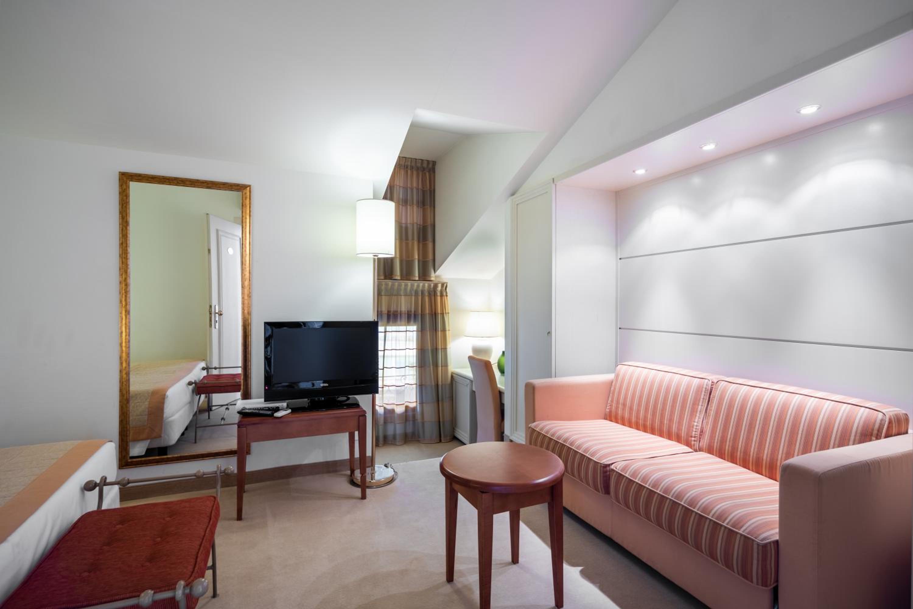 Deluxe Double Room - Photo 3