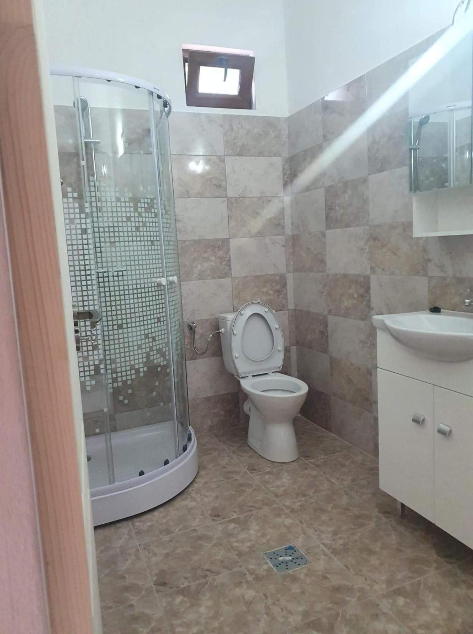 Double Room with Balcony - Photo 4