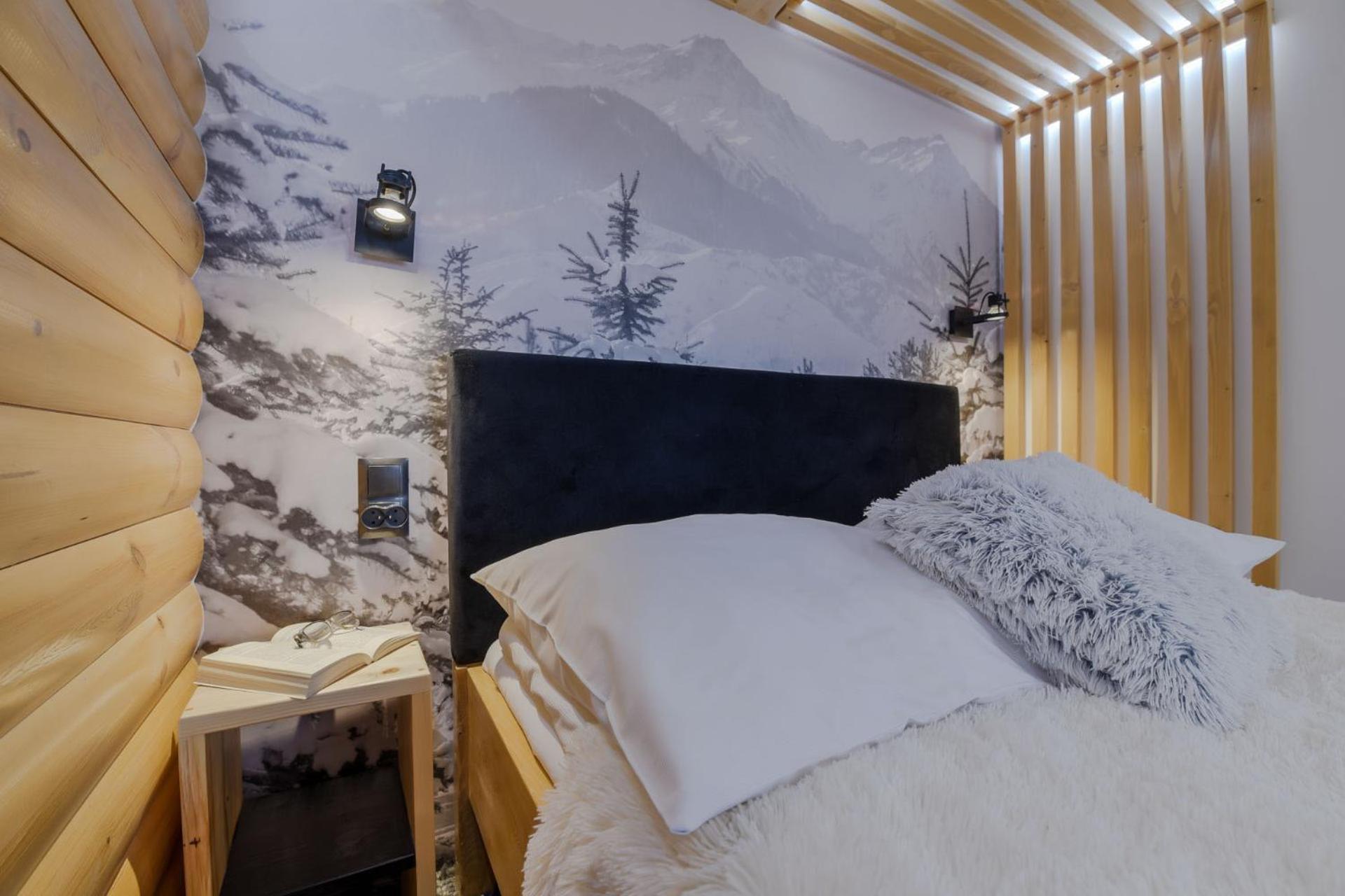 Deluxe Double Room with Shower - Photo 1