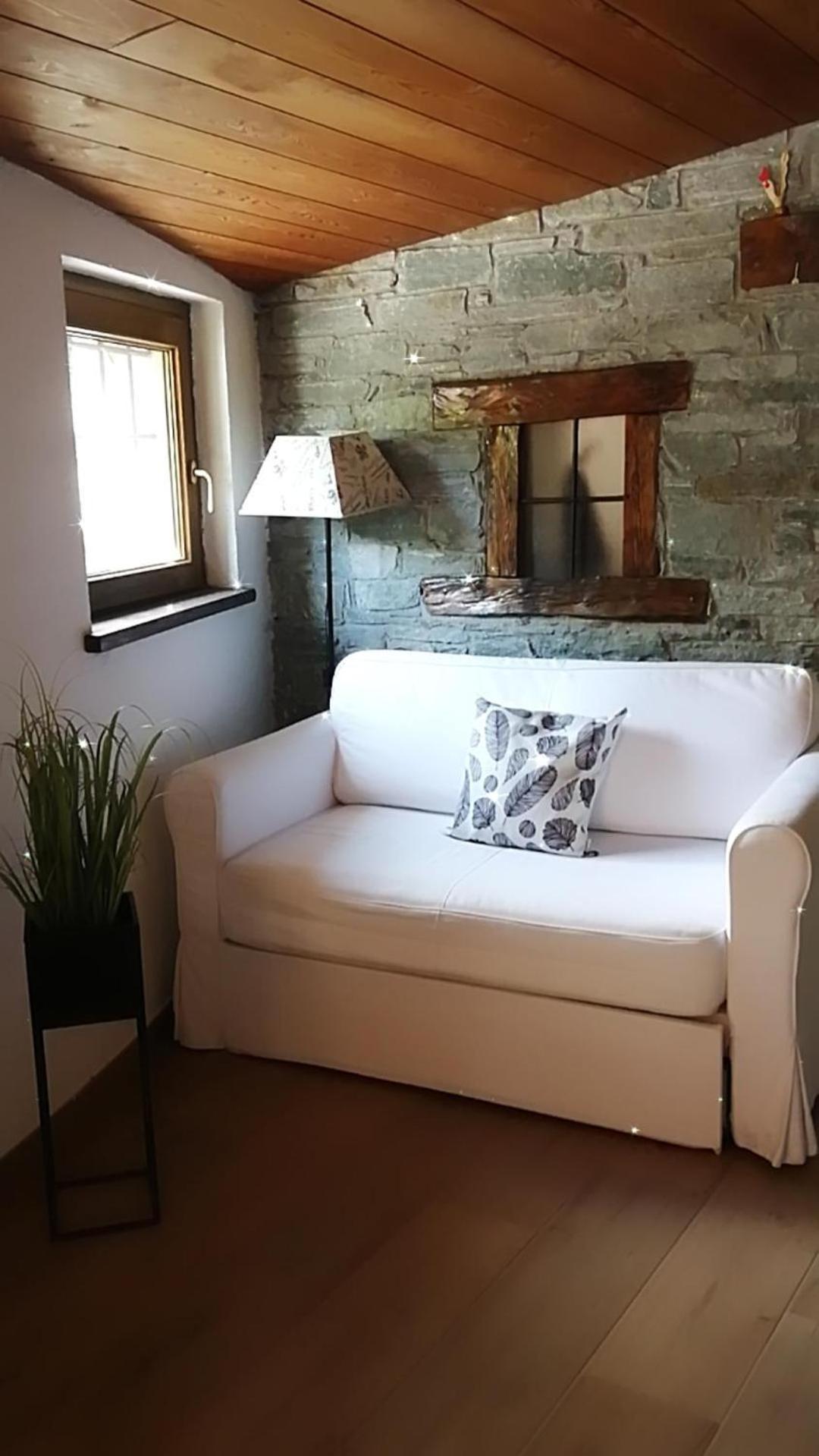 Two-Bedroom House - Photo 9