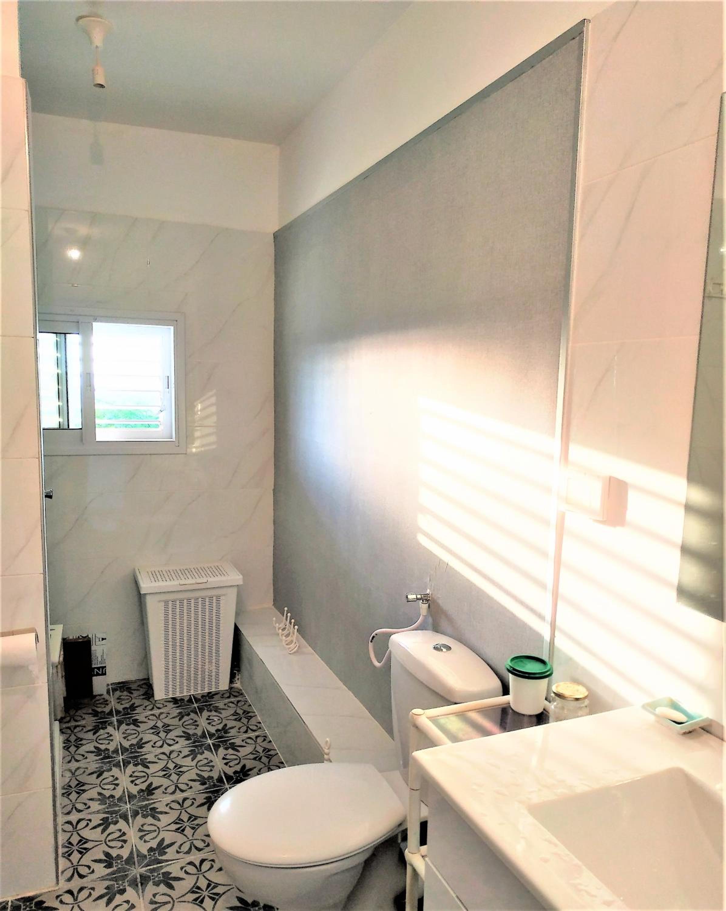 Budget Double Room - Photo 26