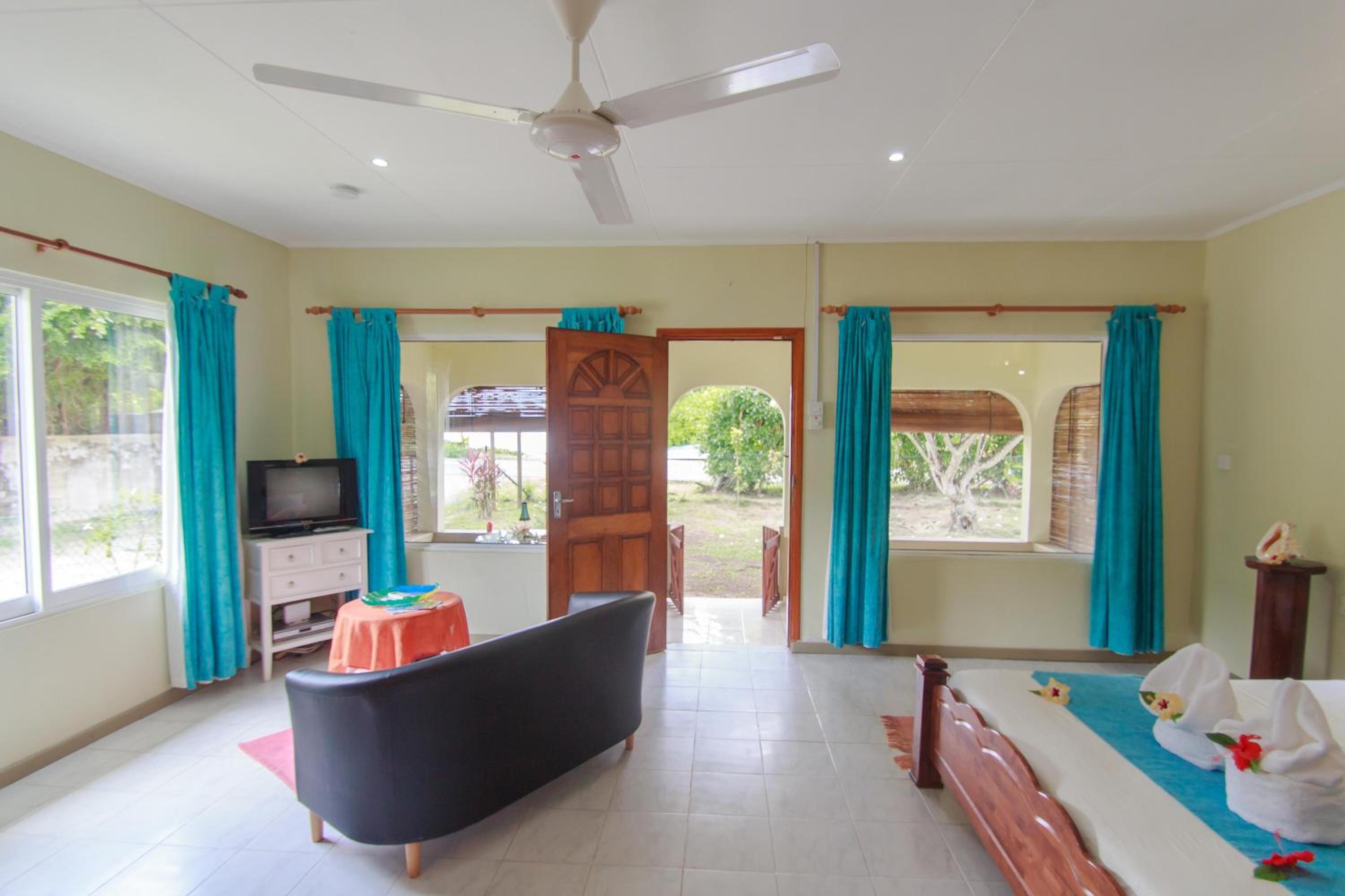 One-Bedroom Villa with Sea View