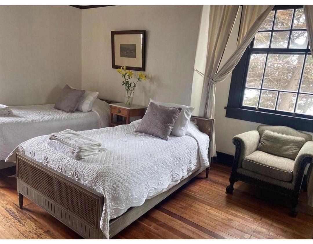 Deluxe Twin Room with Balcony and Sea View photo 1