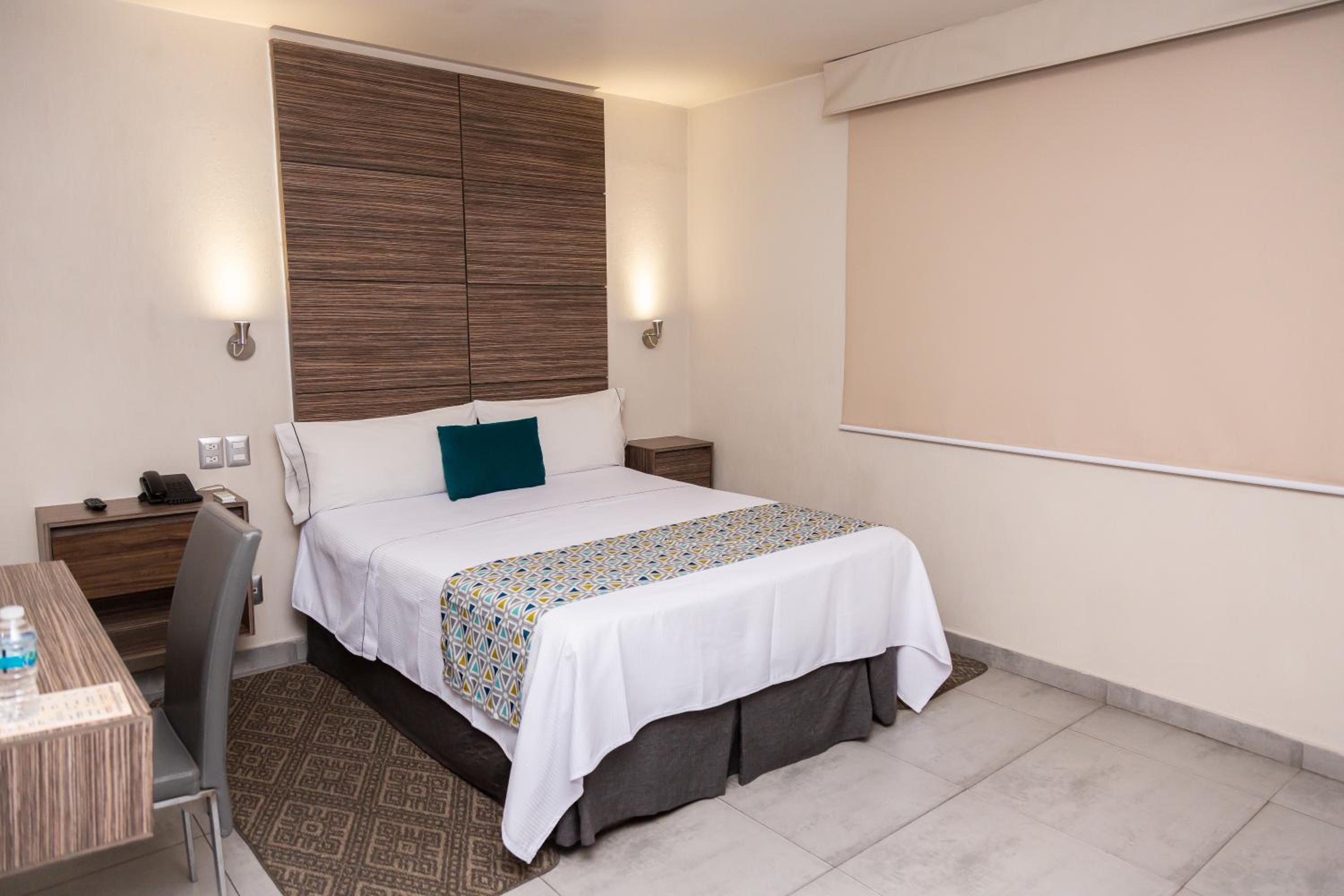 Queen Room - Photo 1