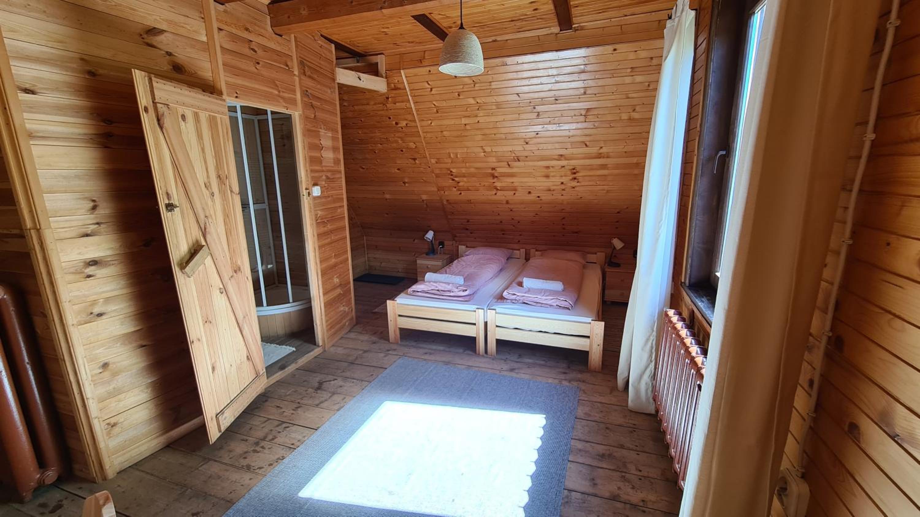 Quadruple Room with Private Bathroom - Photo 9