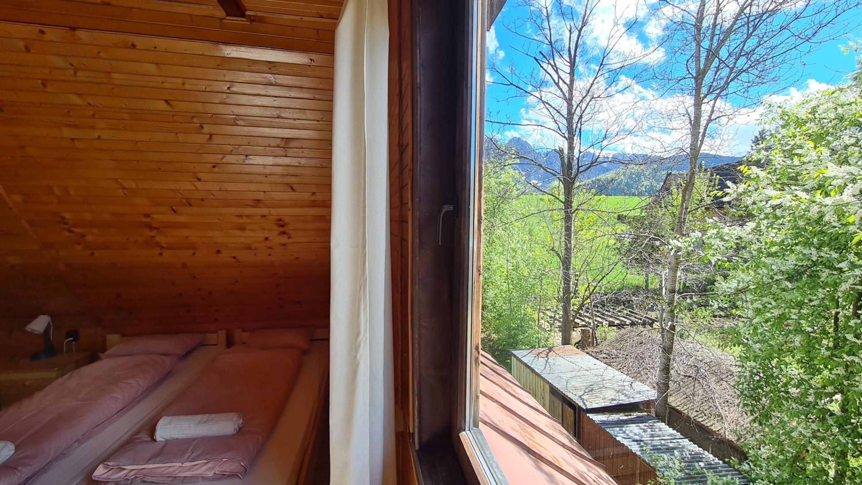 Quadruple Room with Private Bathroom - Photo 7