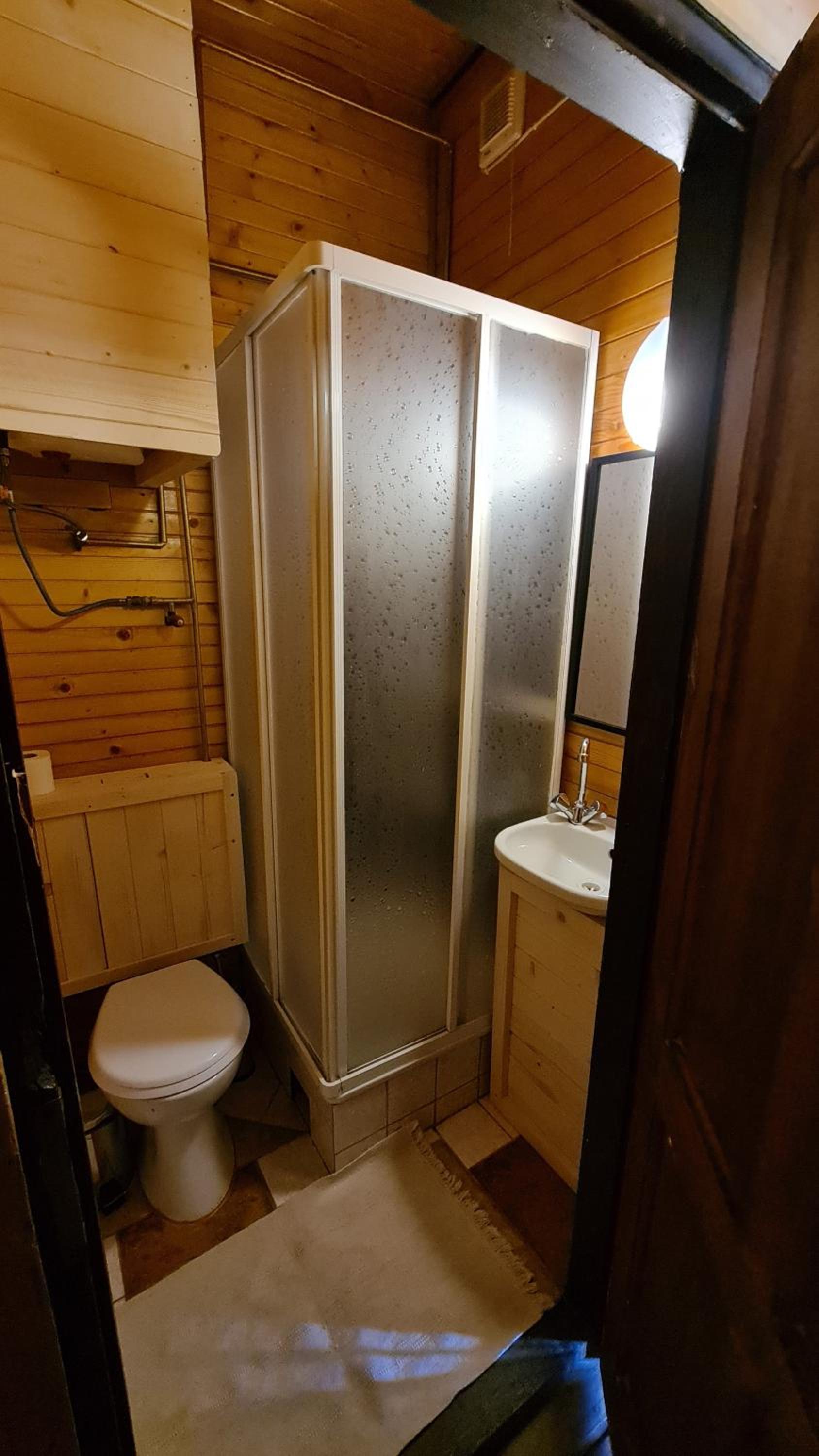 Quadruple Room With Private Bathroom