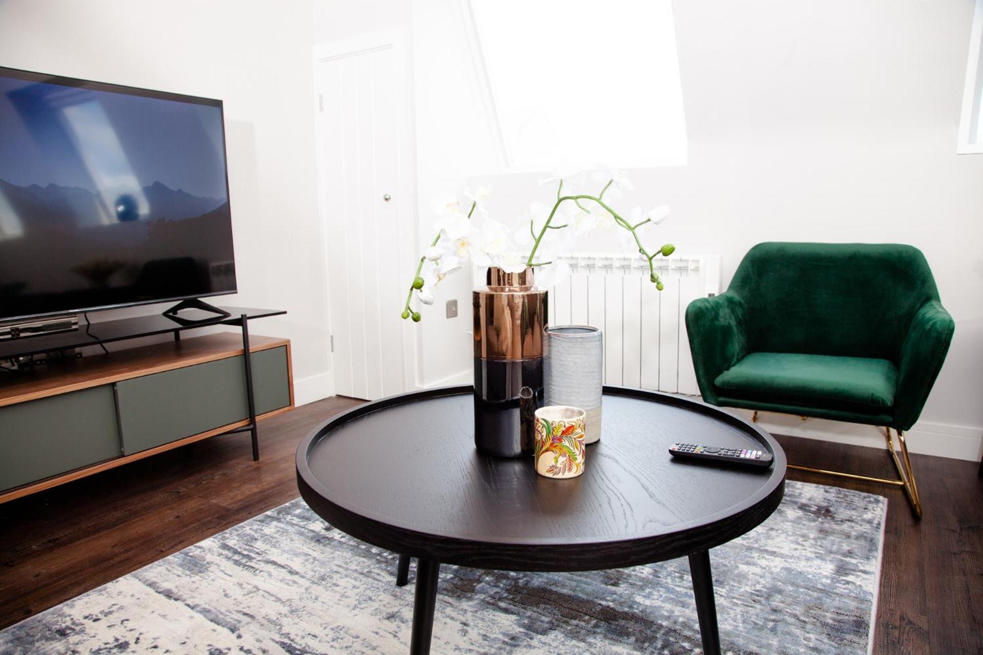 Two-Bedroom Apartment - Photo 6