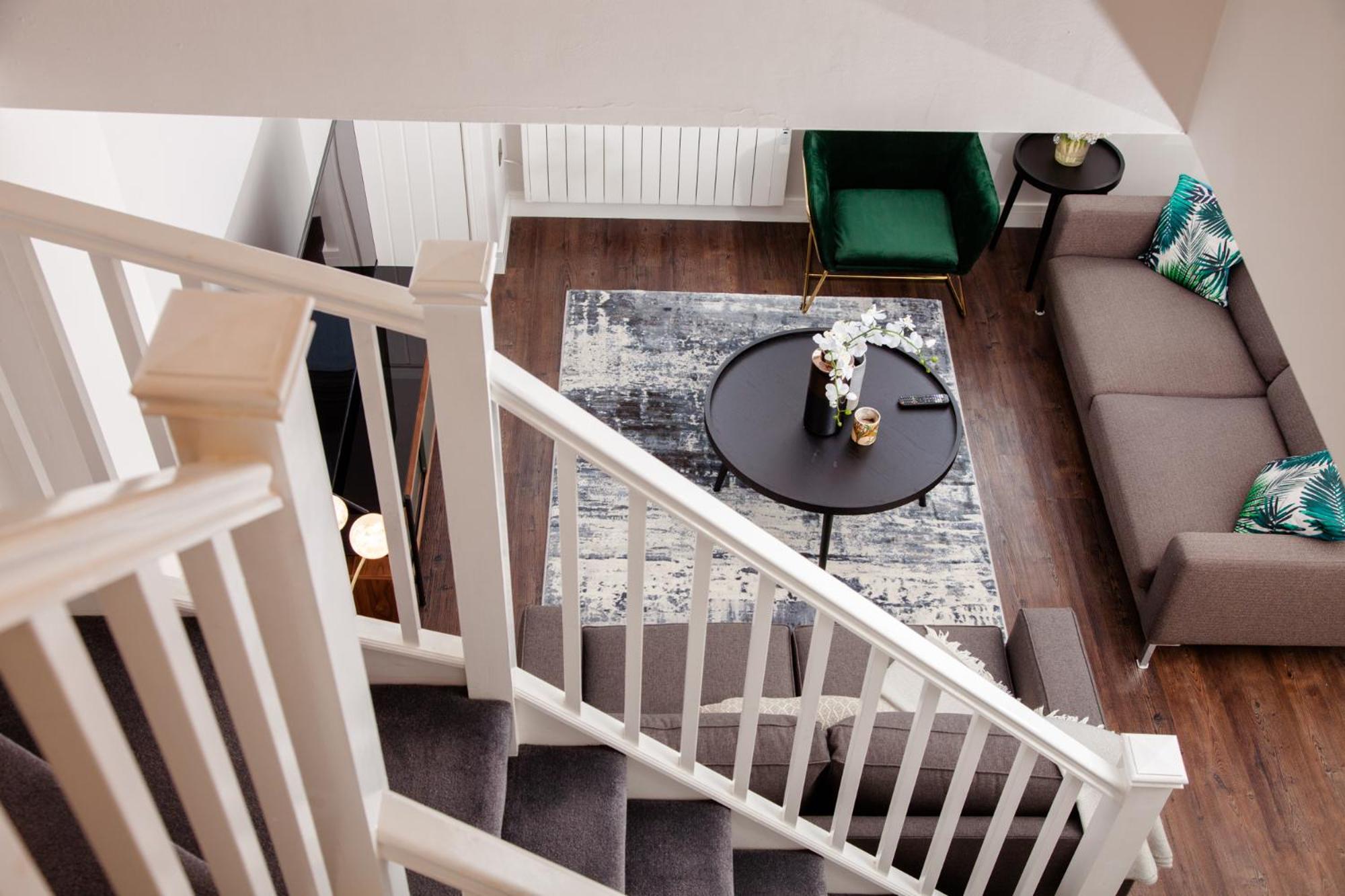 Two-Bedroom Apartment - Photo 12
