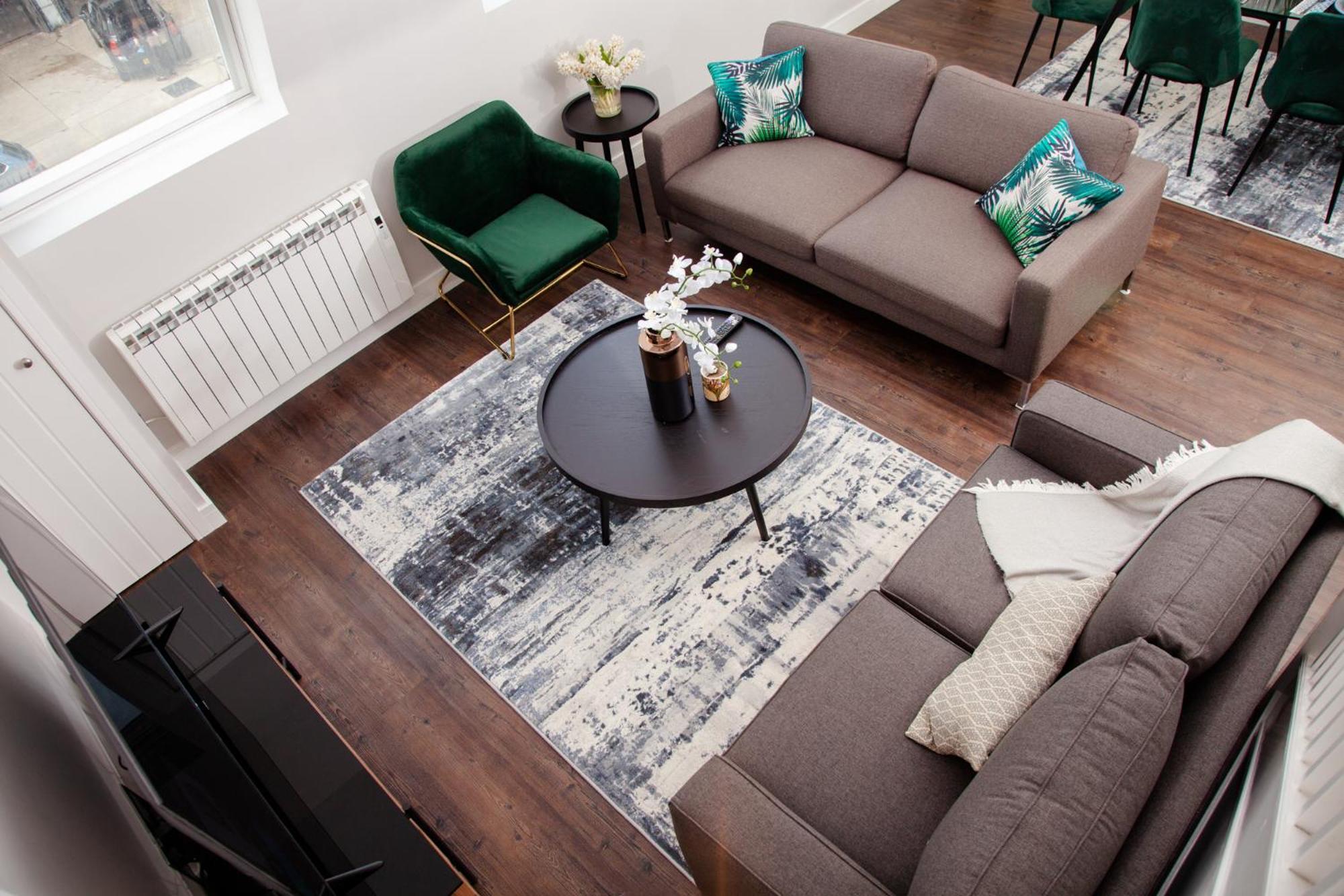 Two-Bedroom Apartment - Photo 3