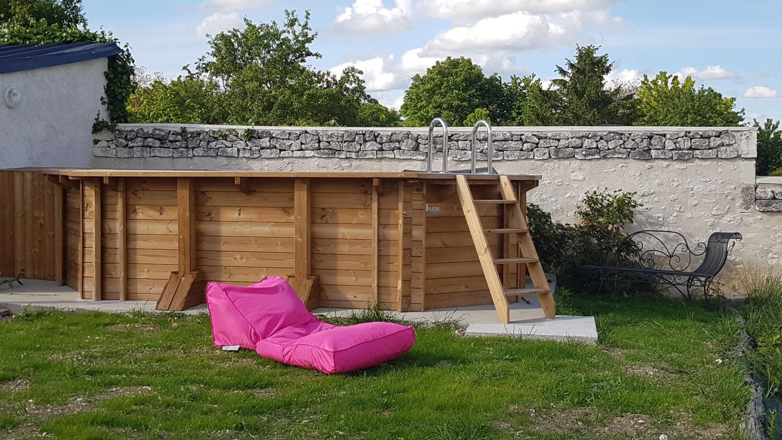 Double Room with Private Bathroom - Photo 9