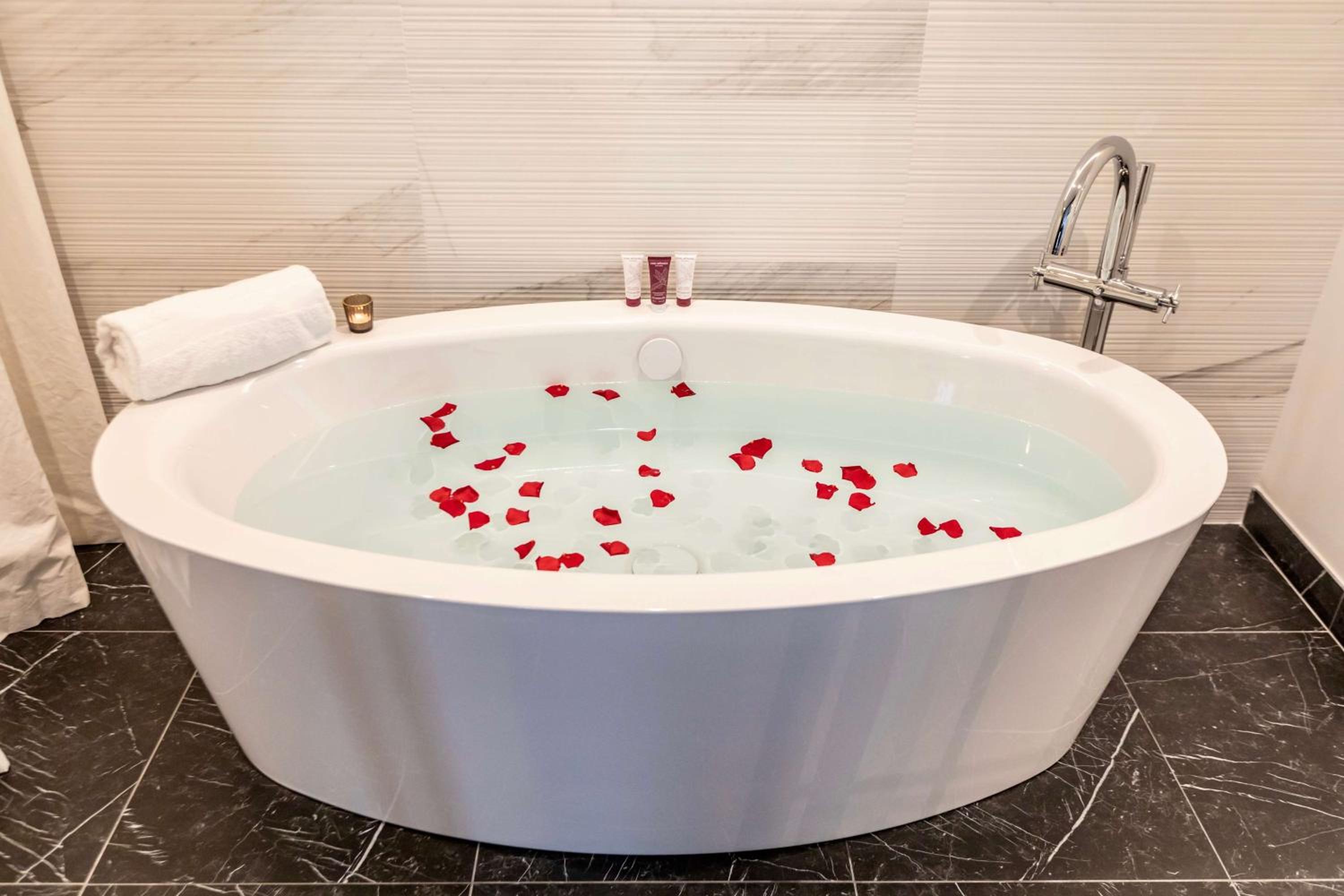 Prestige Suite photo 2
