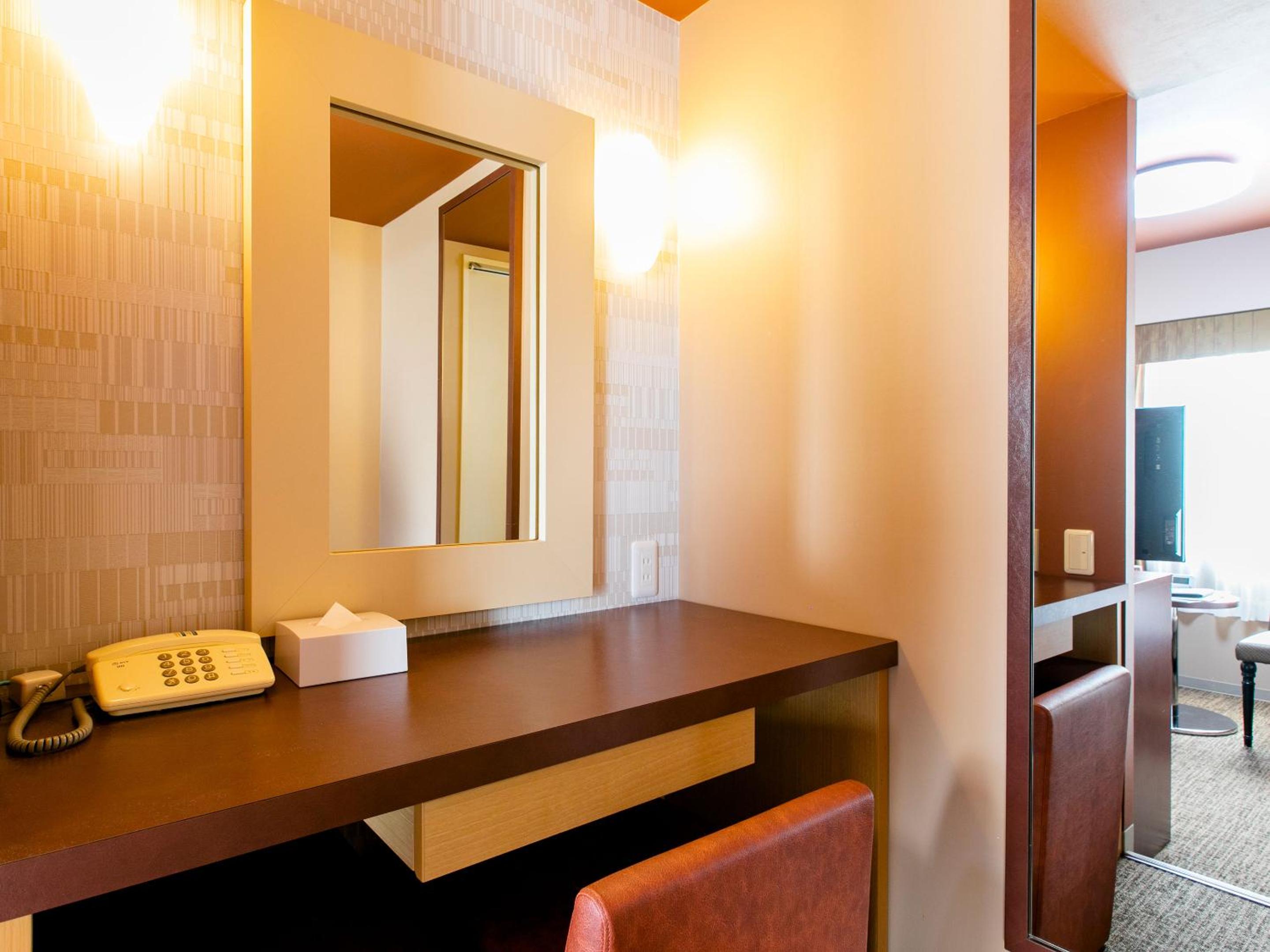 Twin Room - Non-Smoking - Photo 7