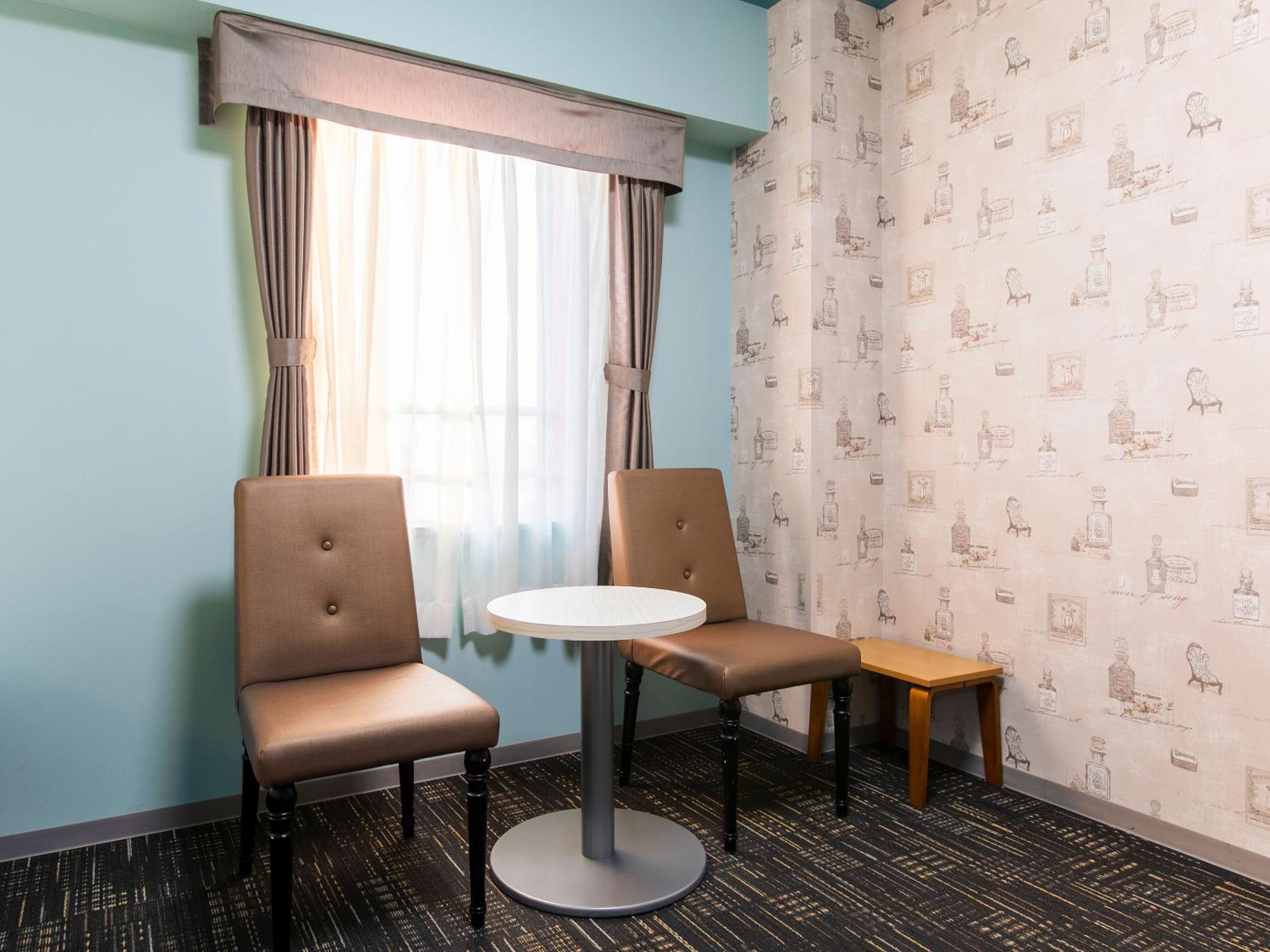 Twin Room - Non-Smoking - Photo 5