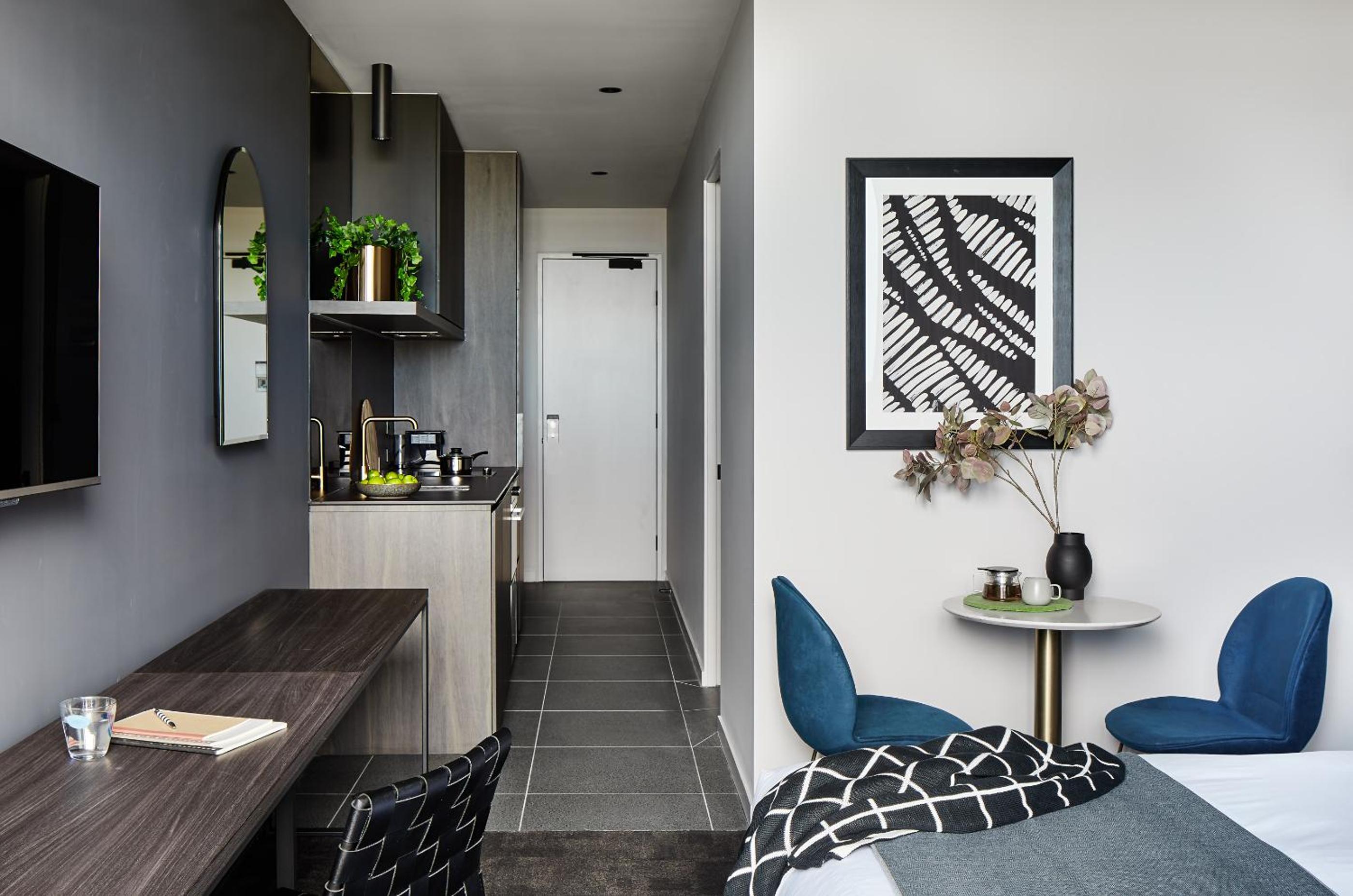 Studio Apartment - Photo 1