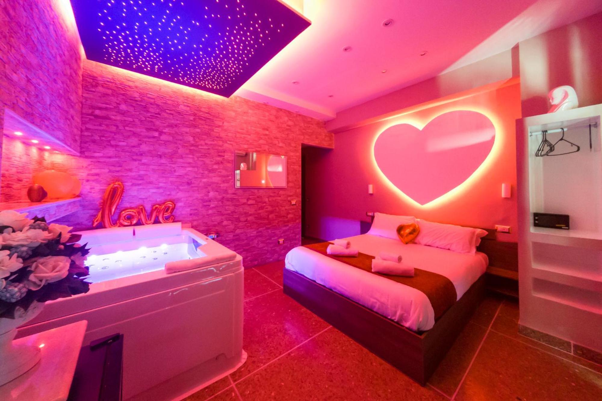 Suite with Spa Bath photo 1