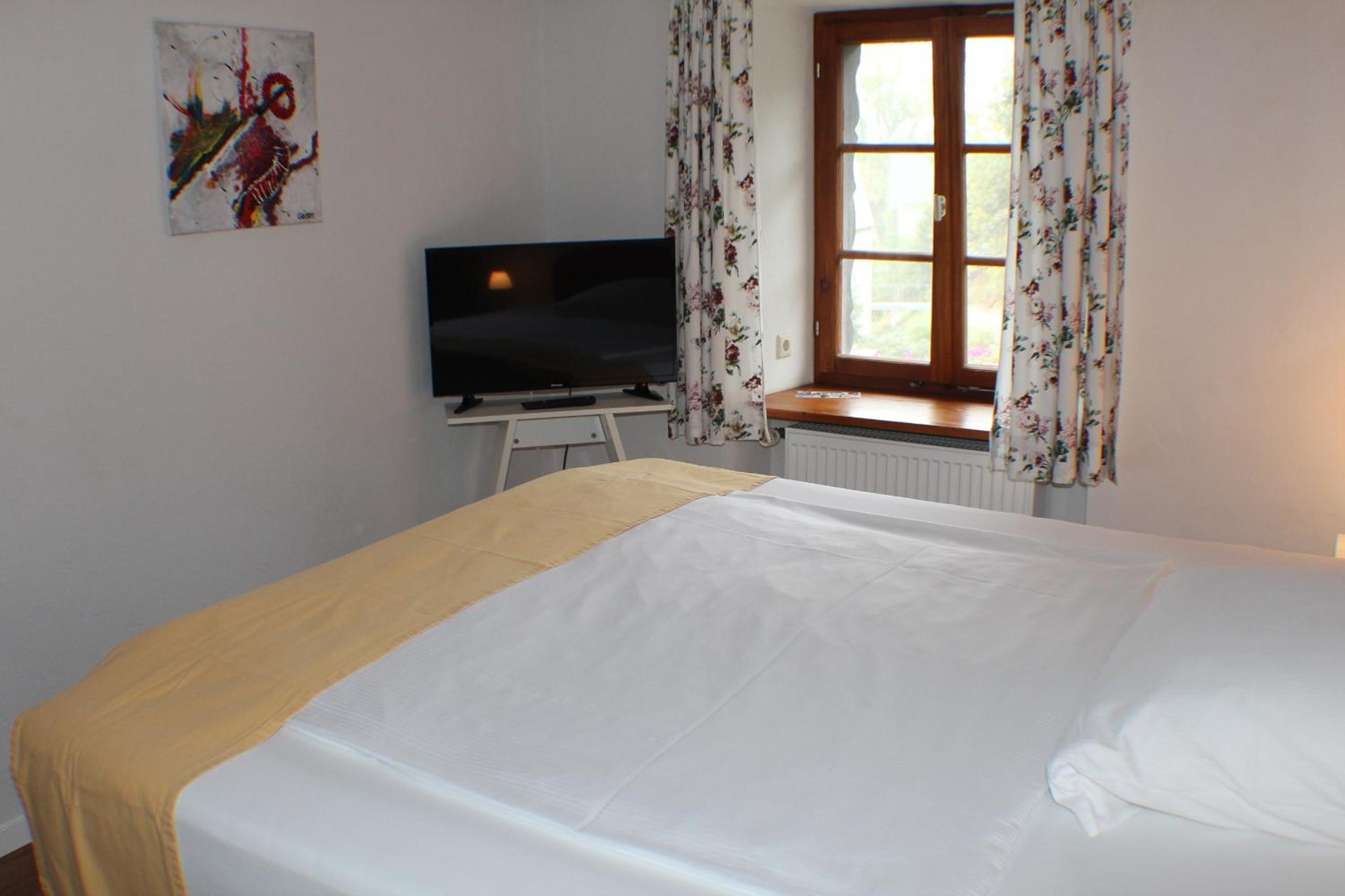 Double Room - Photo 5