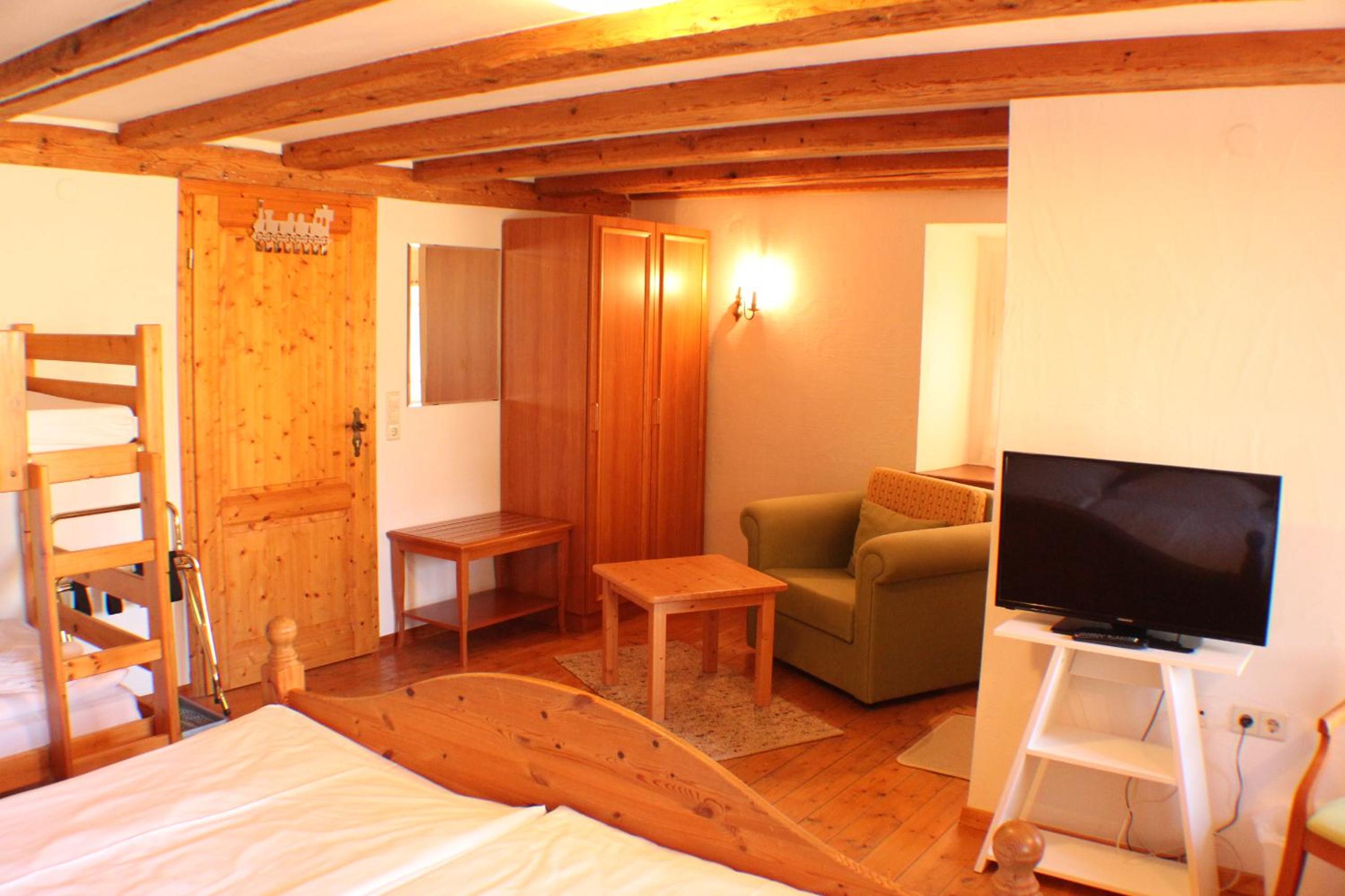 Family Room - Photo 5