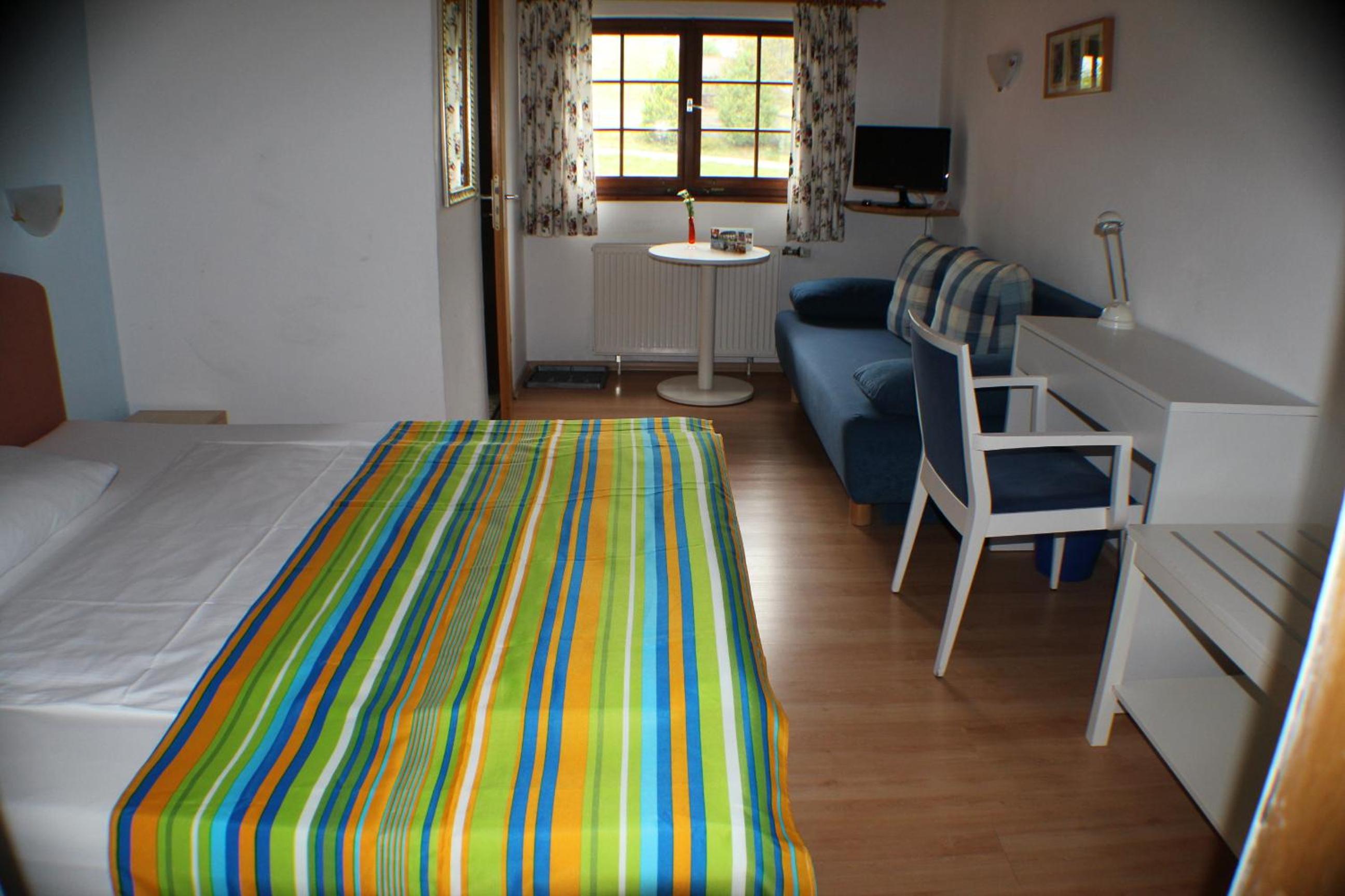 Economy Double Room photo 1