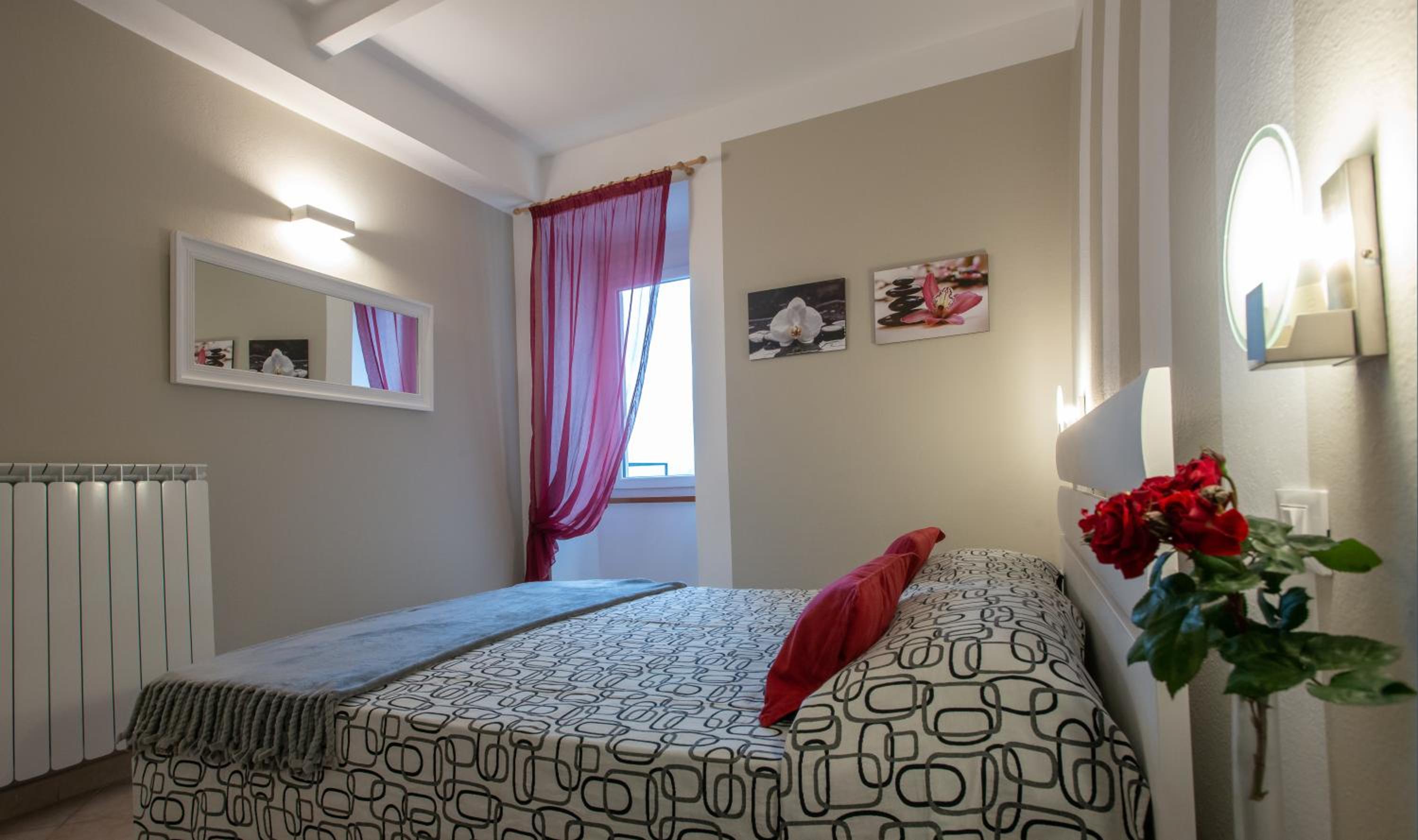 Apartment with Balcony photo 1