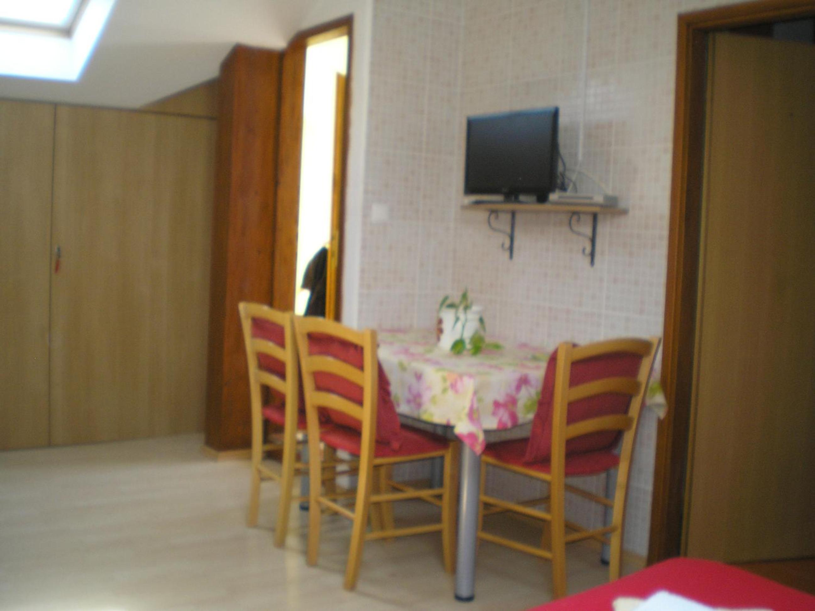 Economy Double Room photo 2