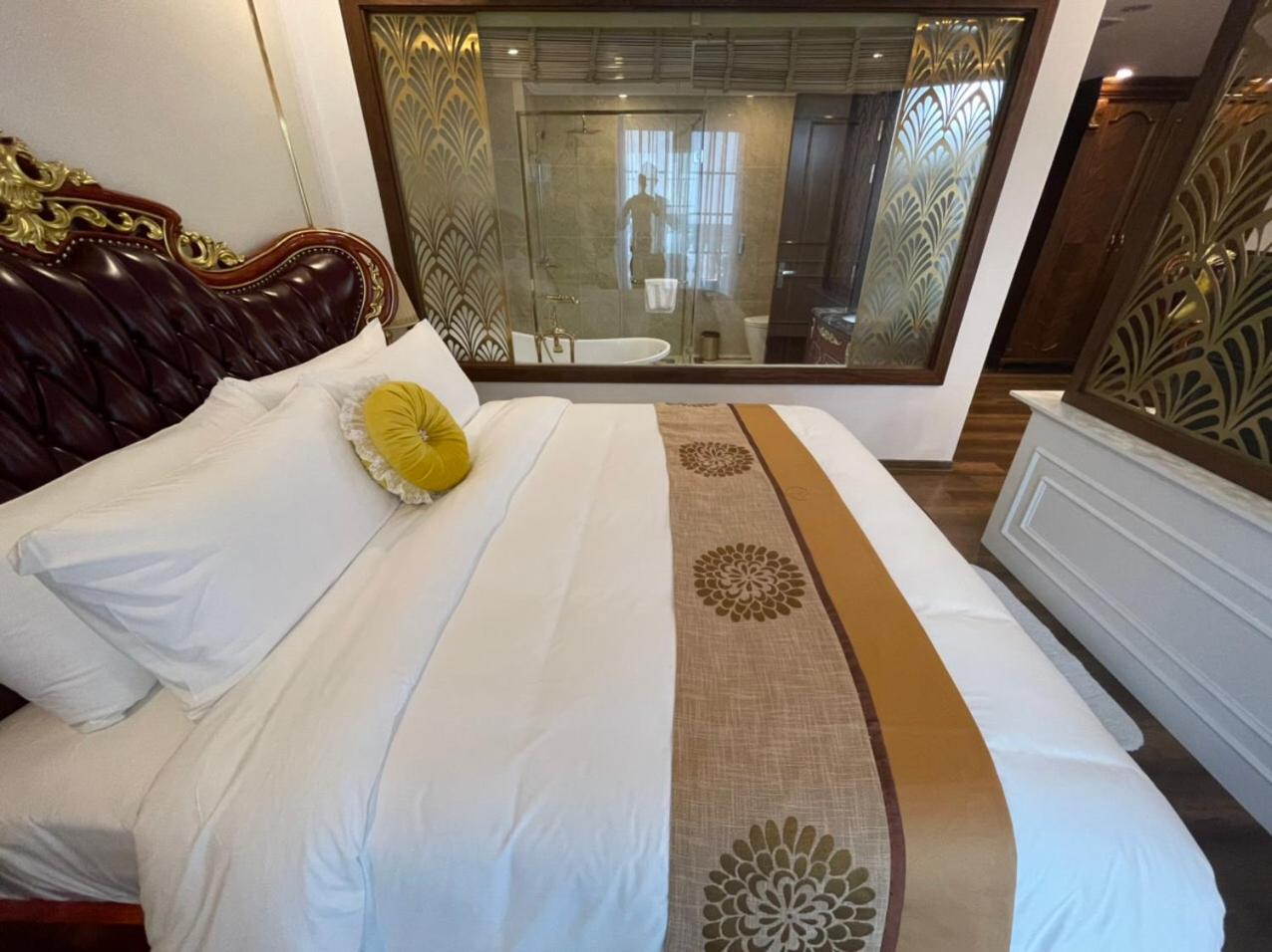 King Room with Mountain View