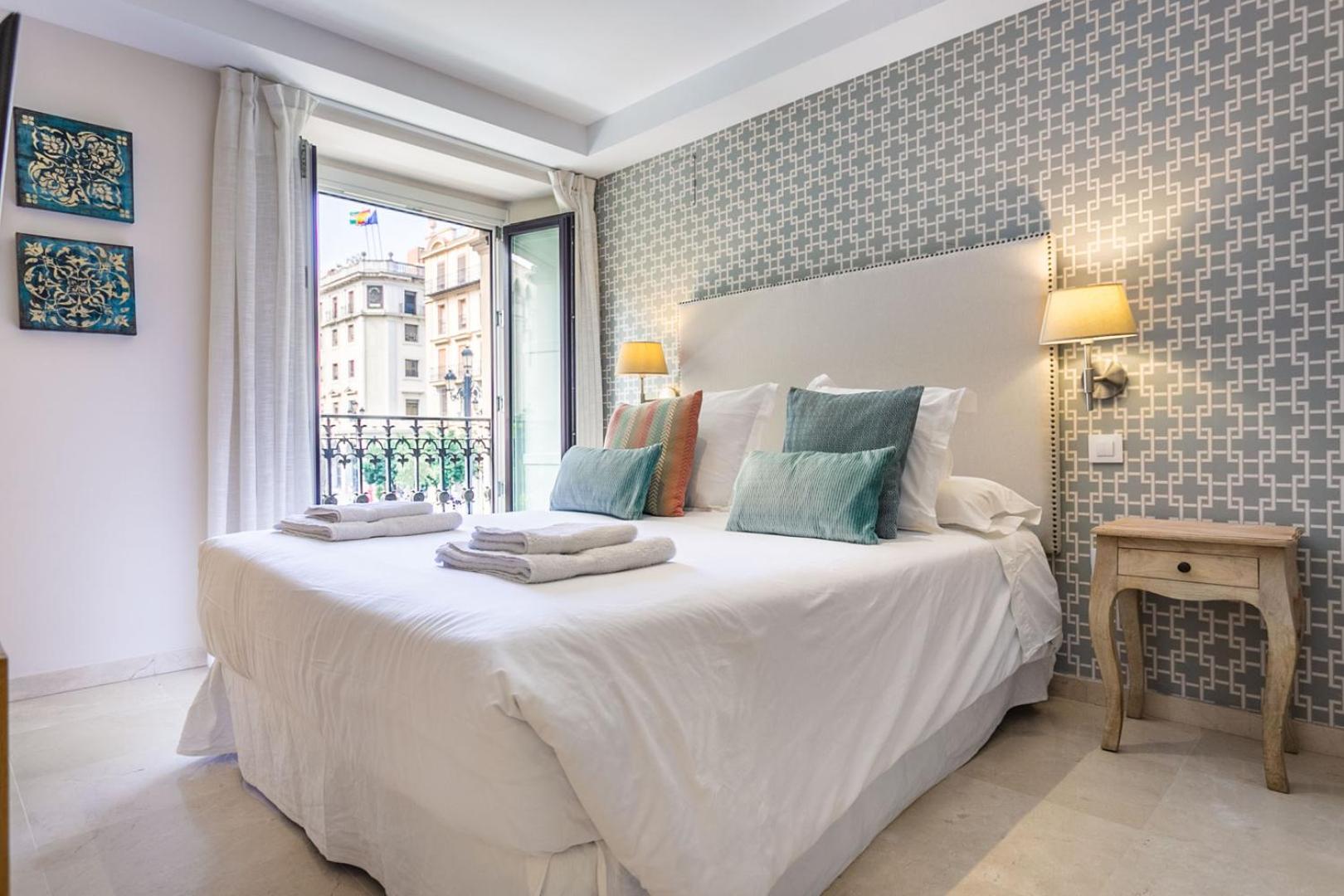 Superior Apartment thumbnail 5