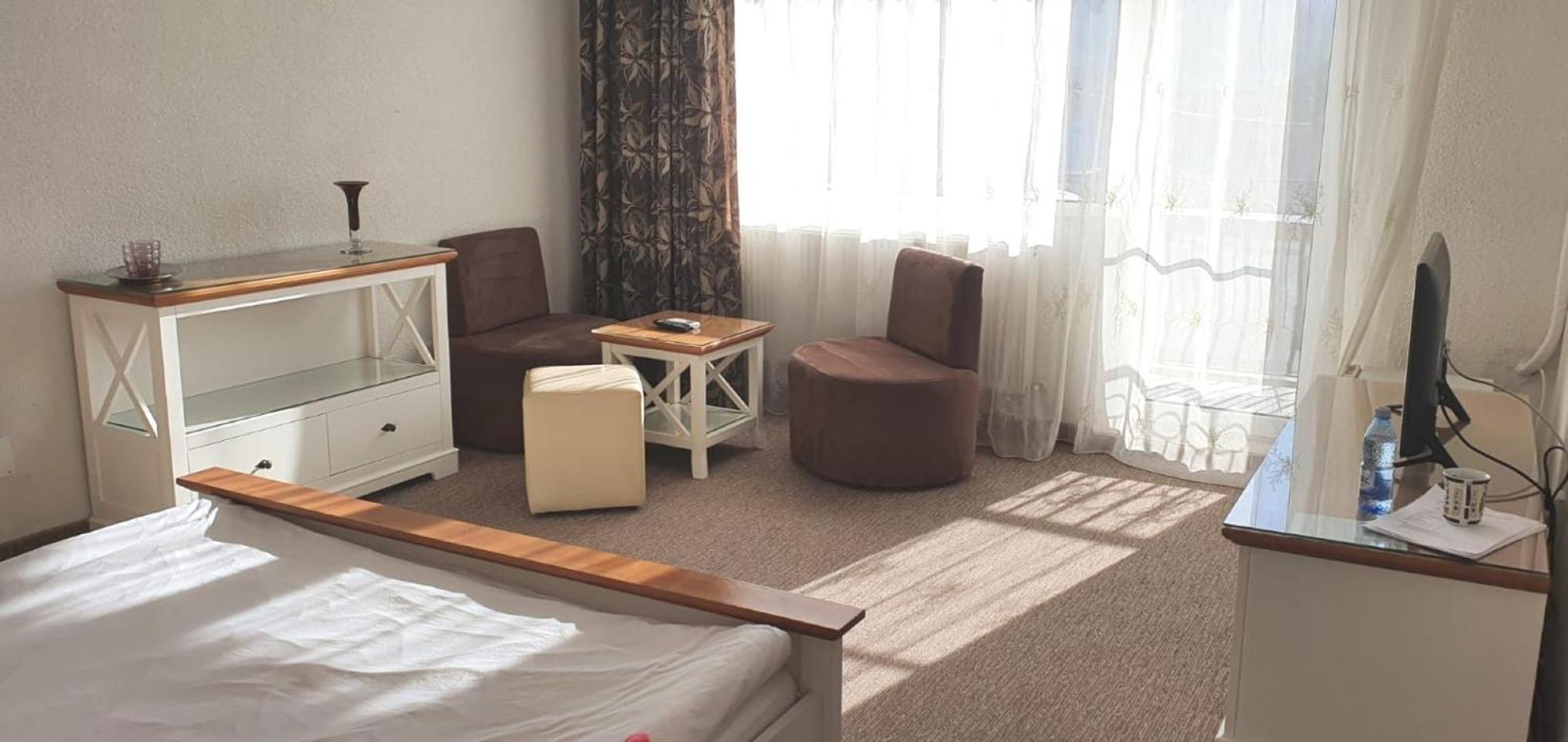 Deluxe Double Room with Balcony photo 1