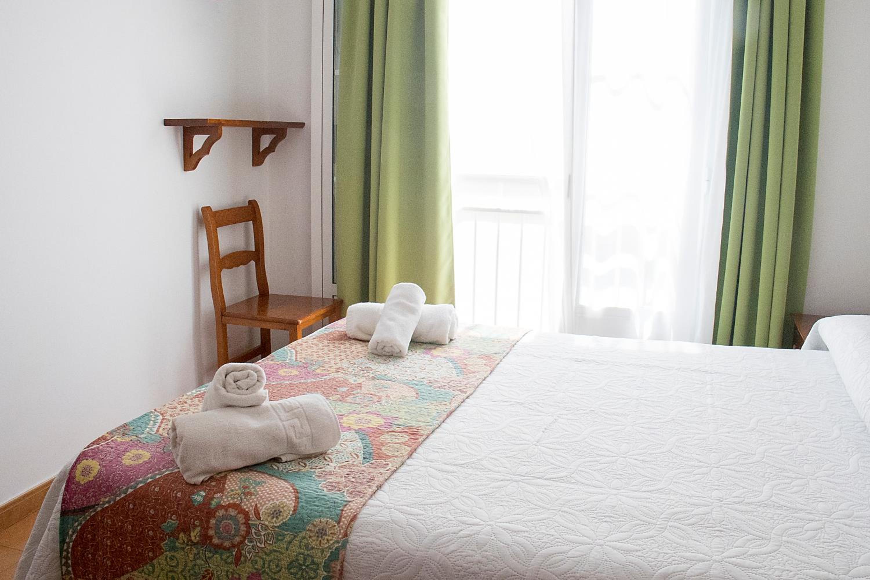 Double Room - Photo 6