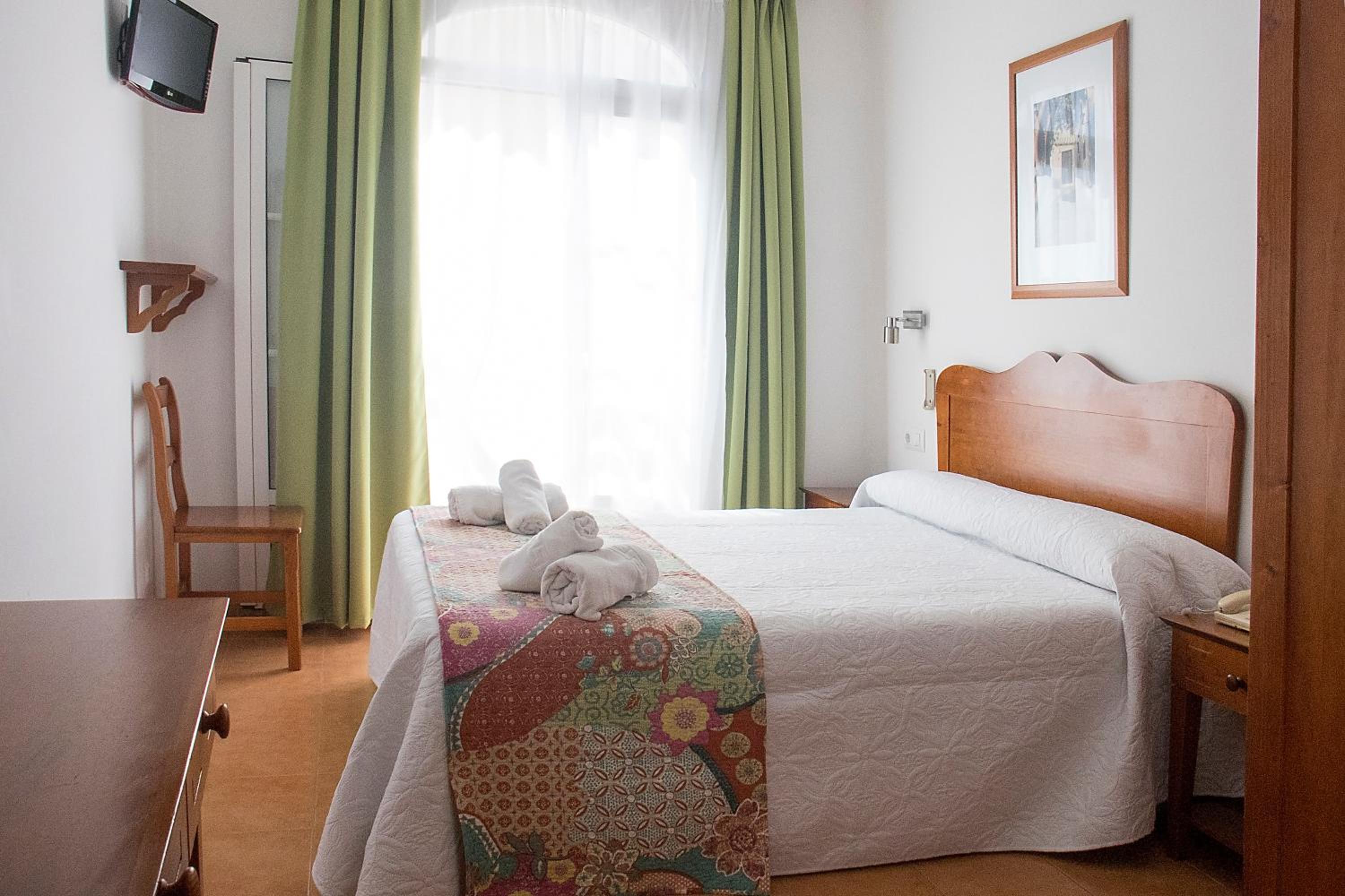 Double Room - Photo 3