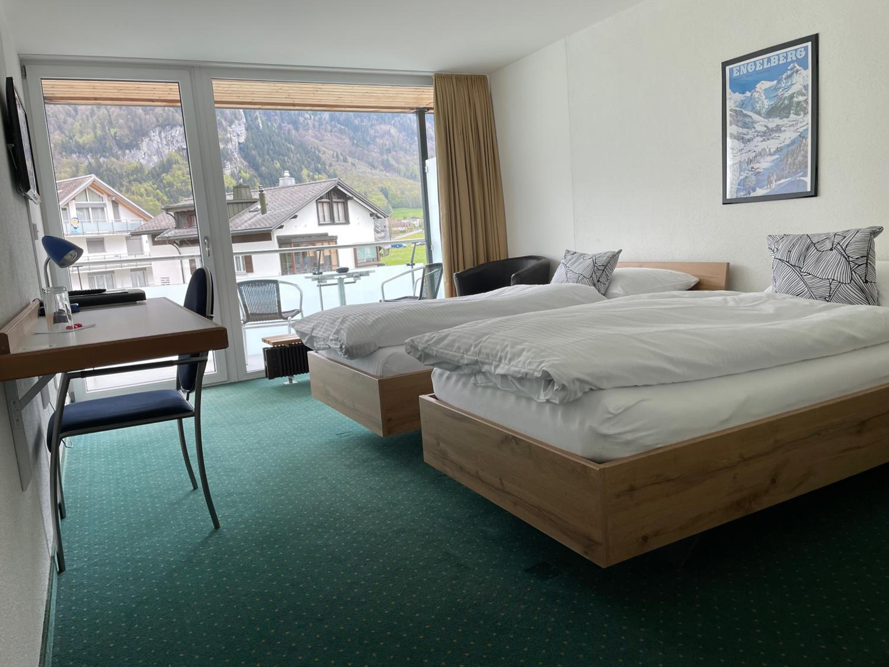 Standard Twin Room photo 3