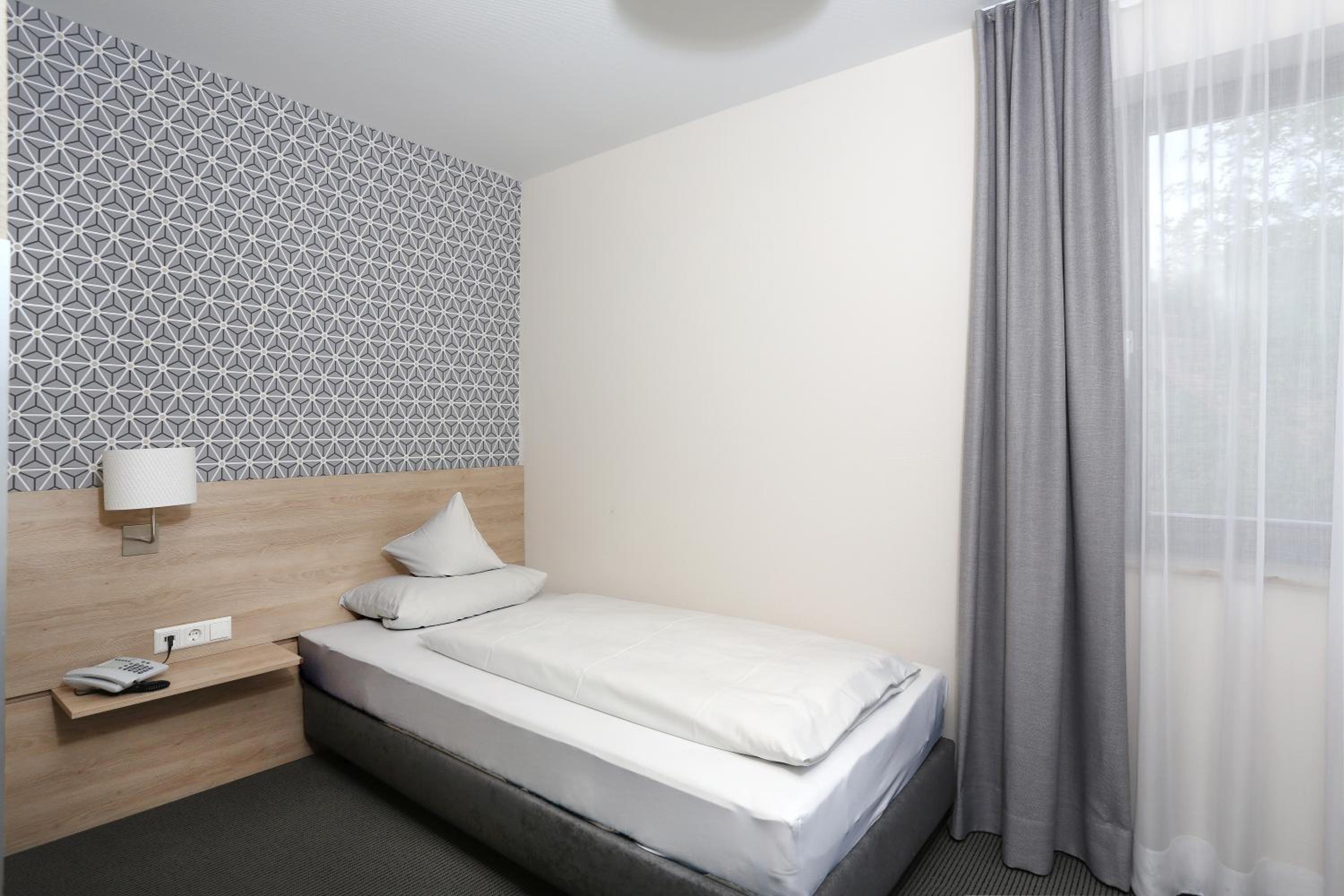 Single Room photo 3