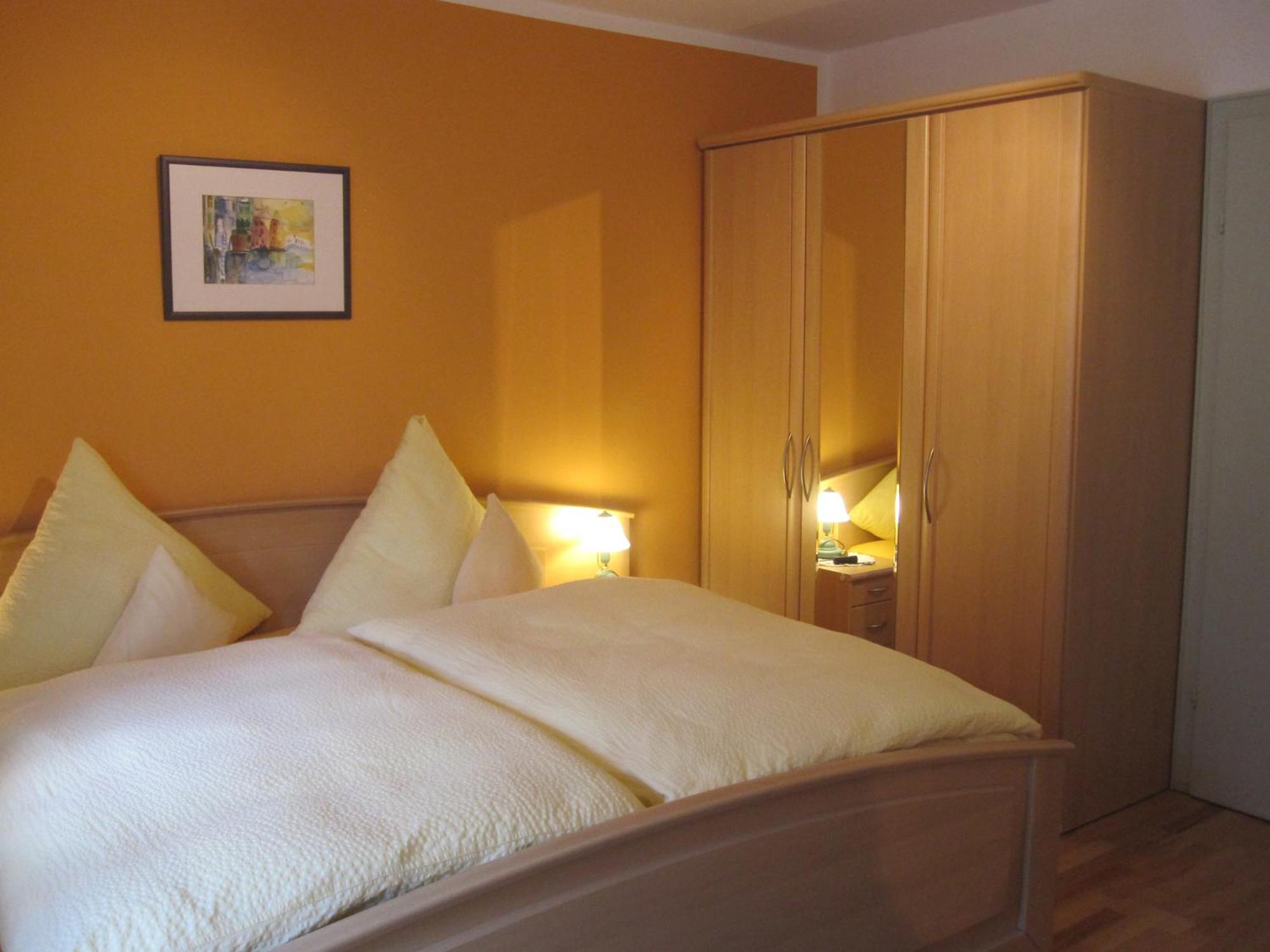 Apartment with Balcony photo 3