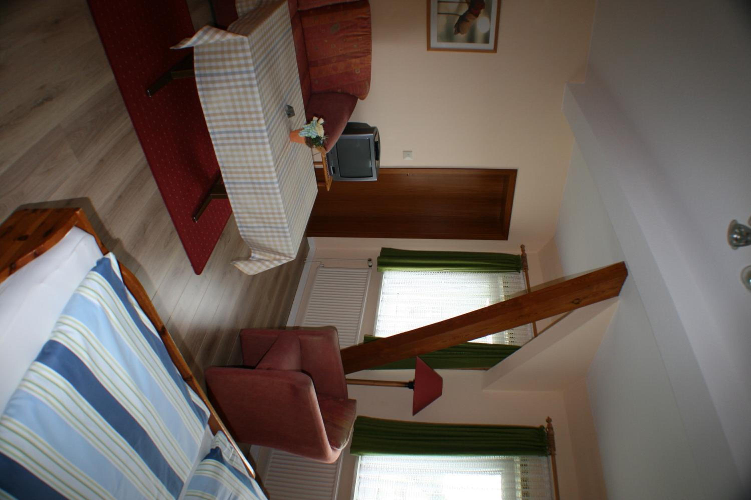 Double Room - Photo 4