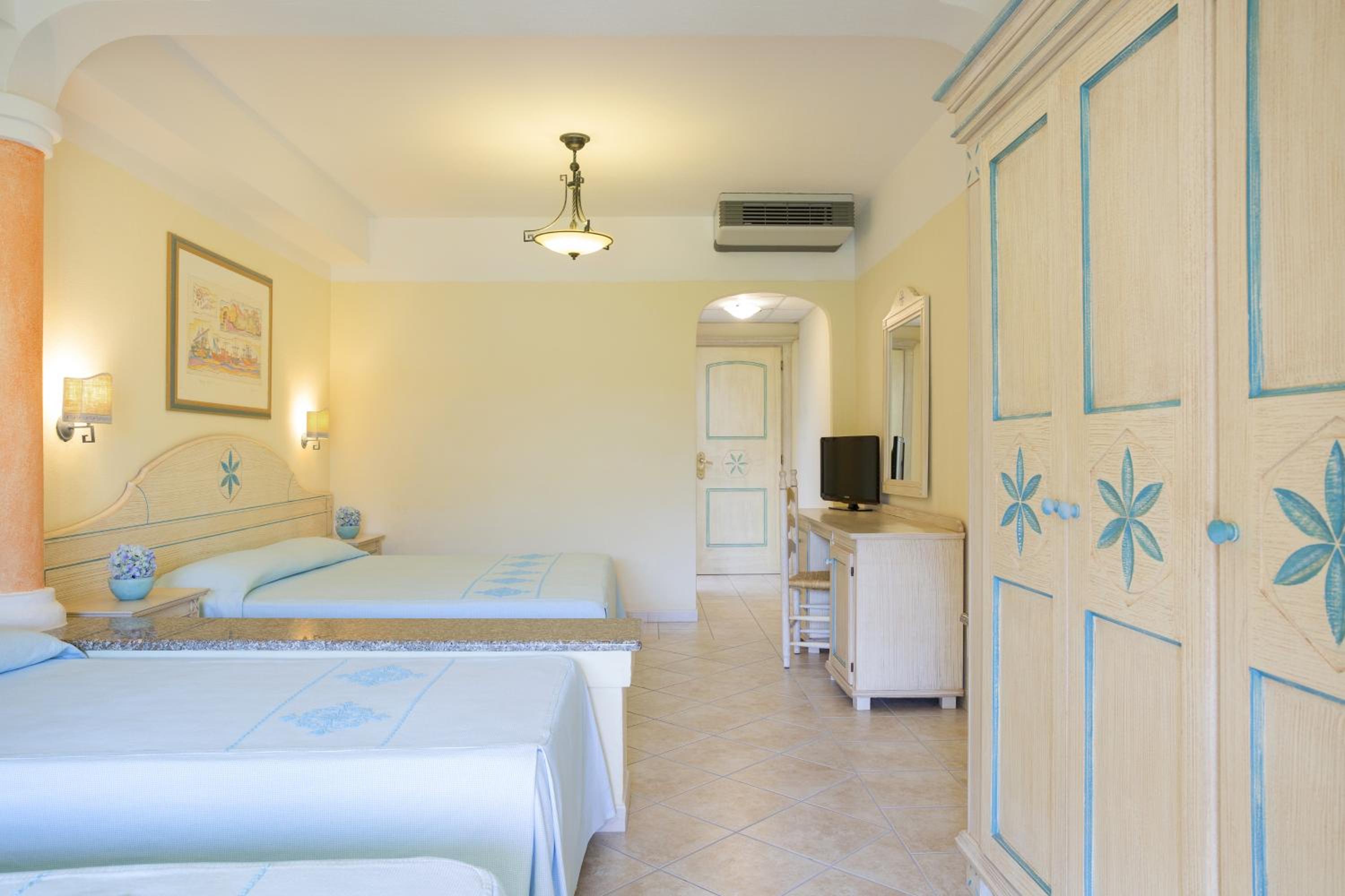 Quadruple Room - Photo 3