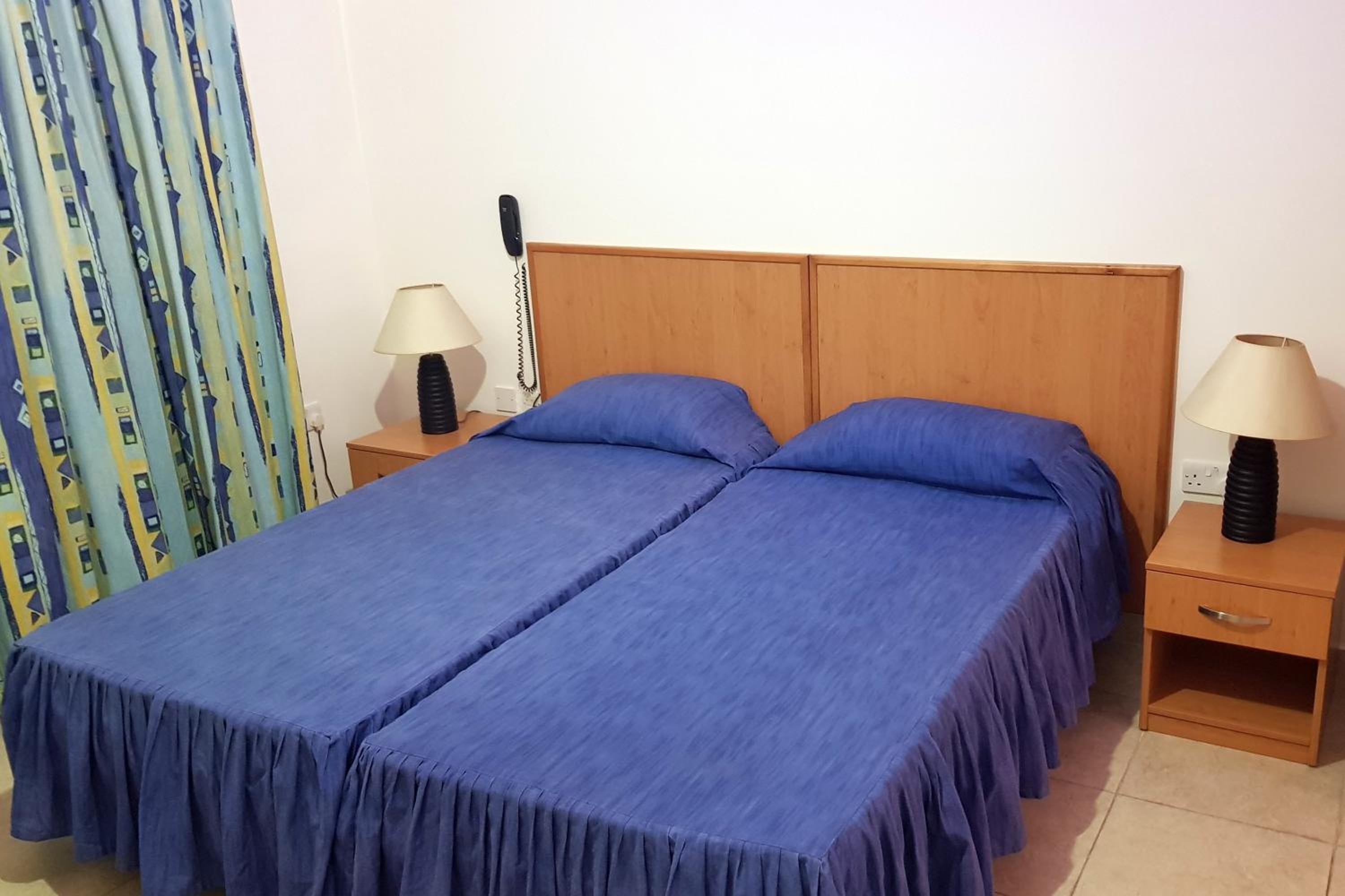 Double or Twin Room photo 2