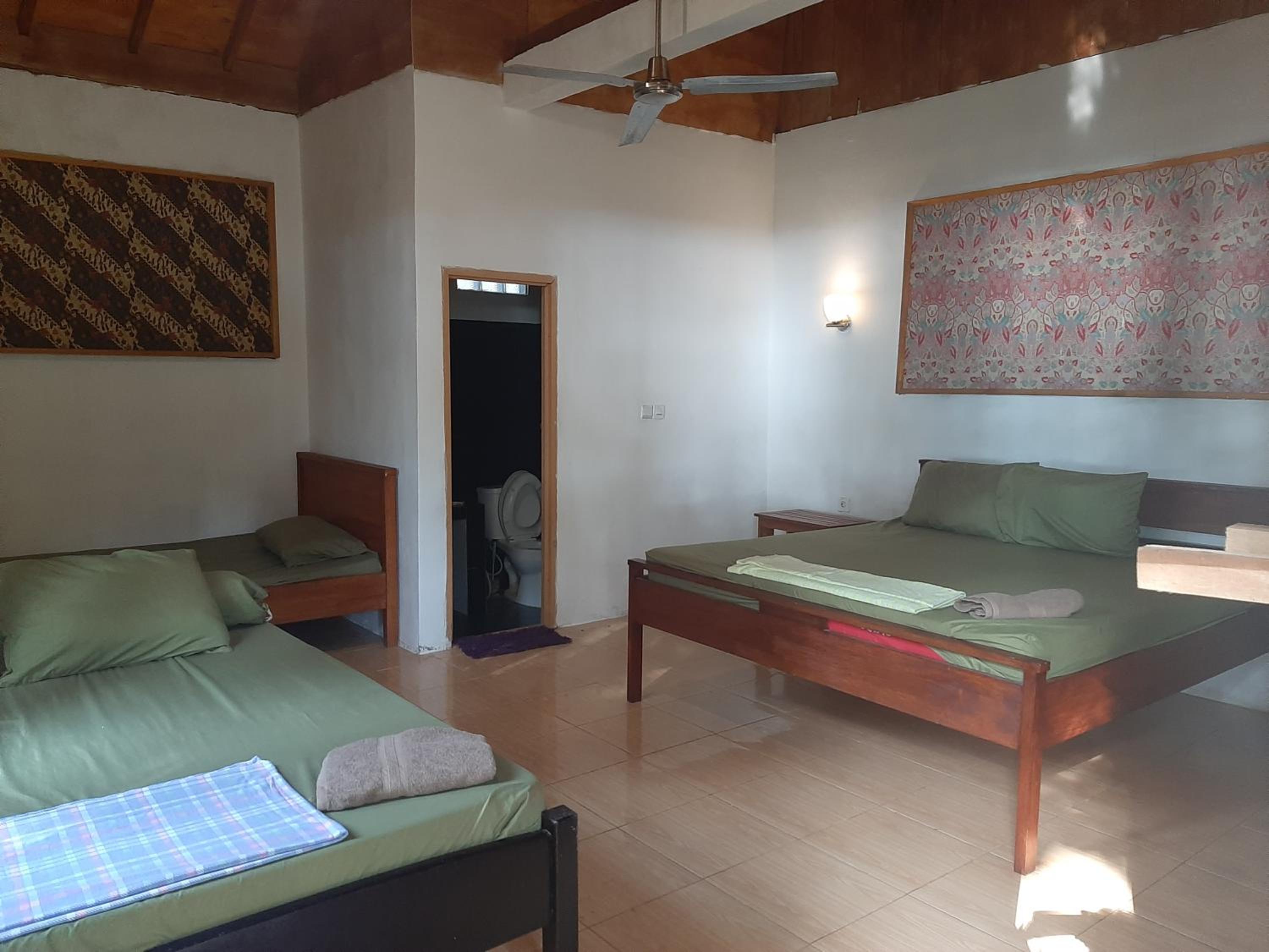 Deluxe Family Room photo 3