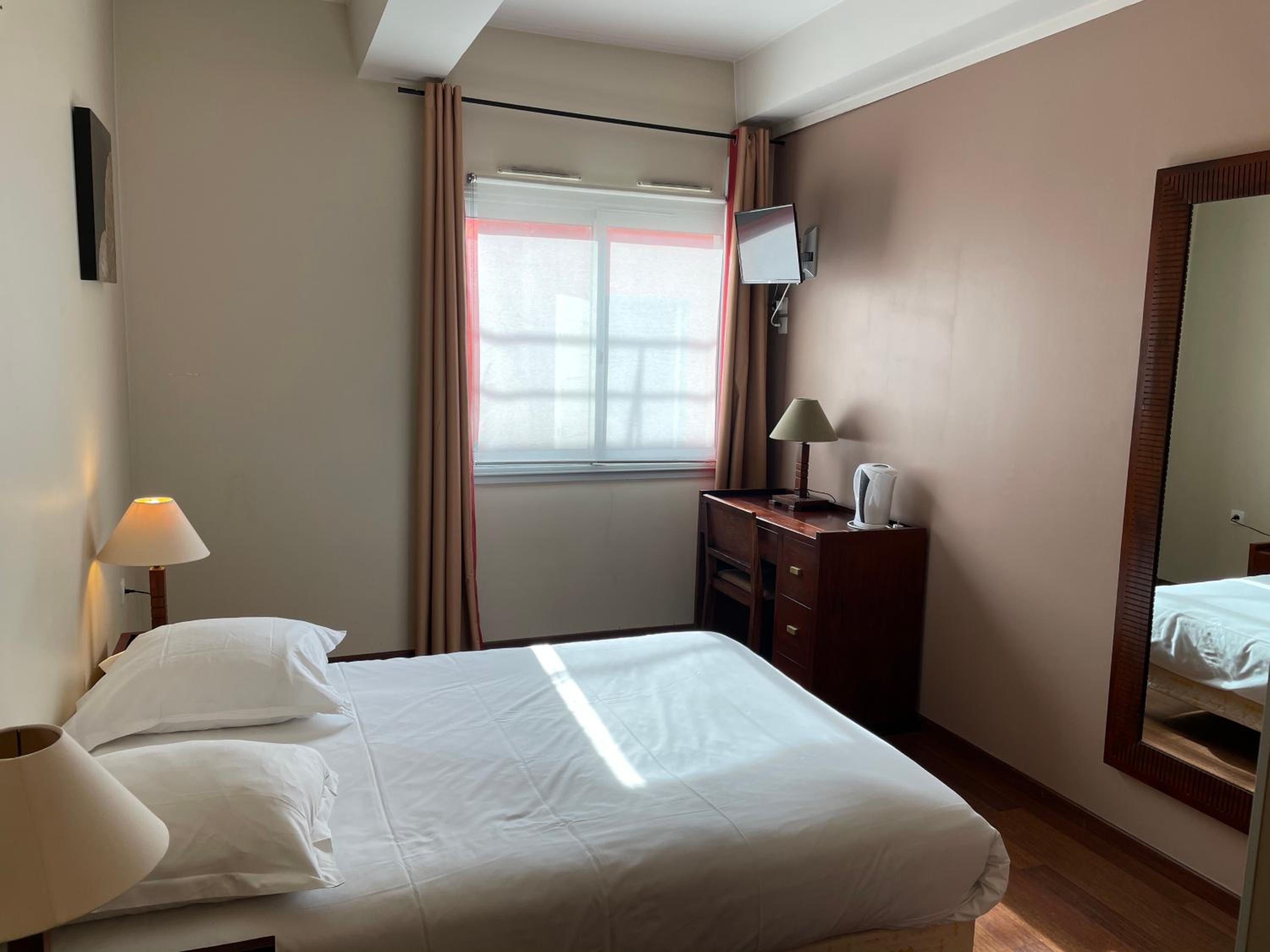 Budget Double Room - Garden Level - Photo 1